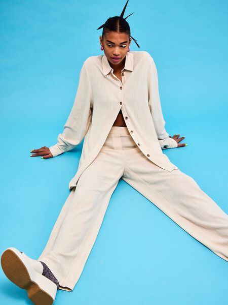 Shop the Look - pc_mar_63_custom.jpg