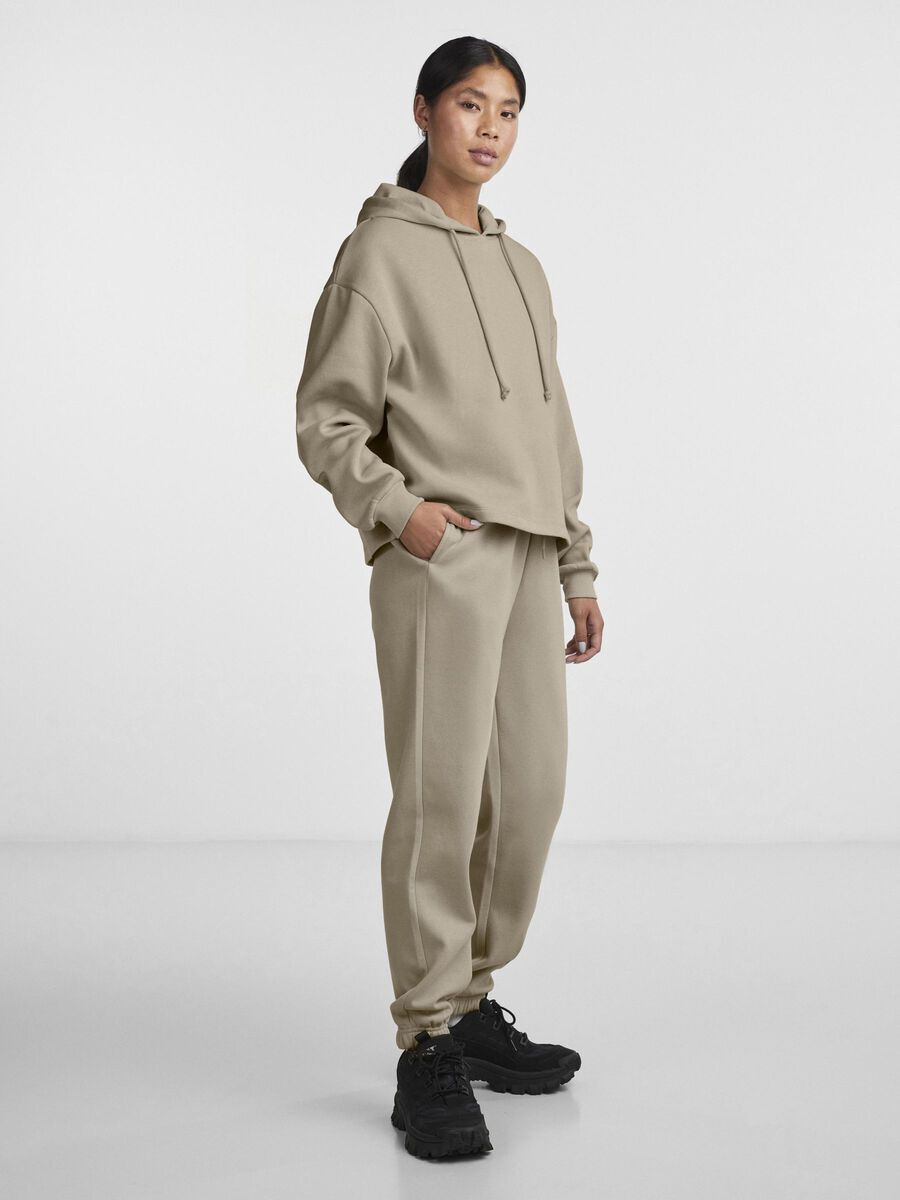 Shop the Look - pc_set_45_1699518896084_custom-0.jpg