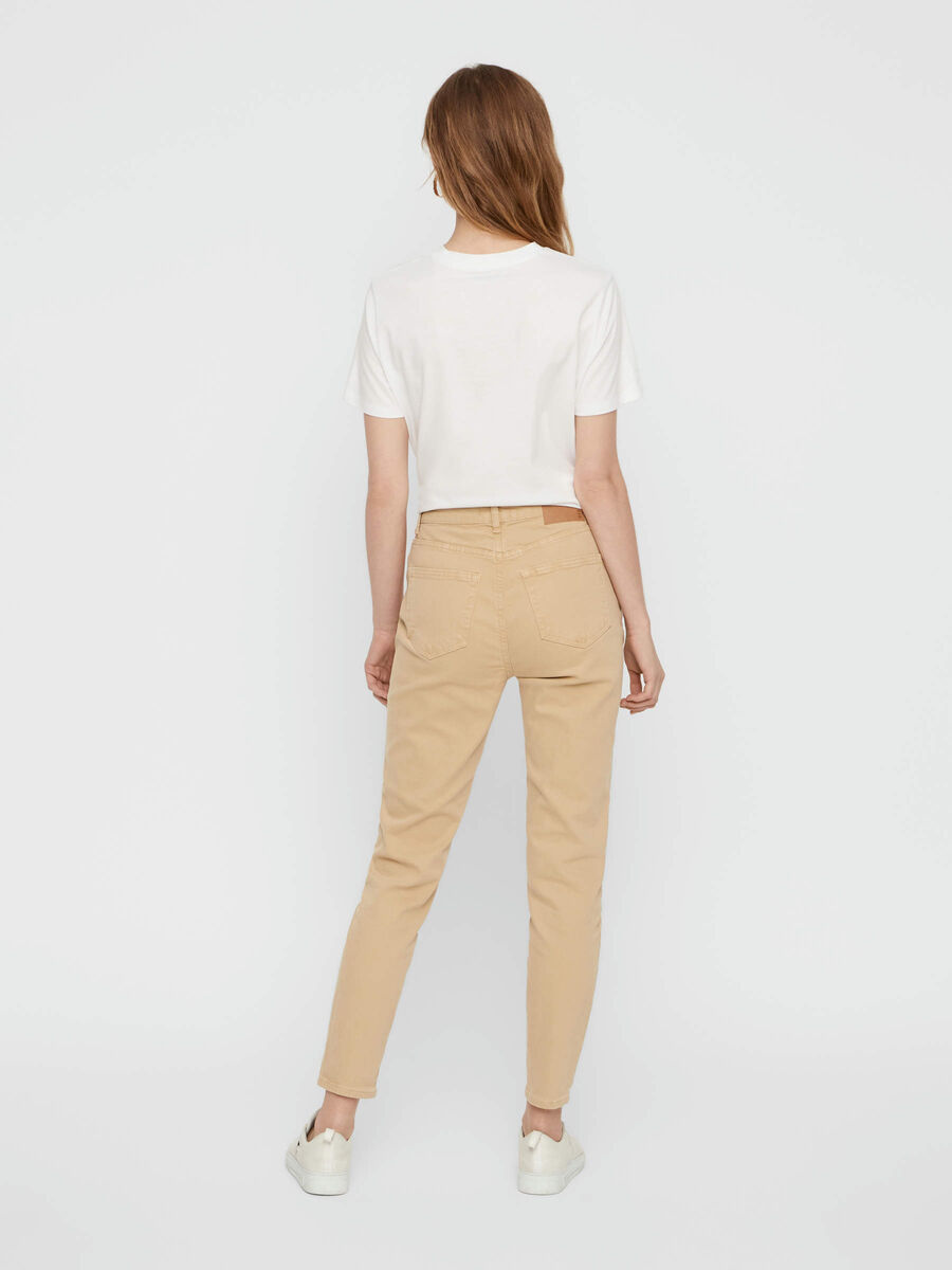 Pieces PCLEAH HW MOM JEANS, Warm Sand, highres - 17101783_WarmSand_004.jpg