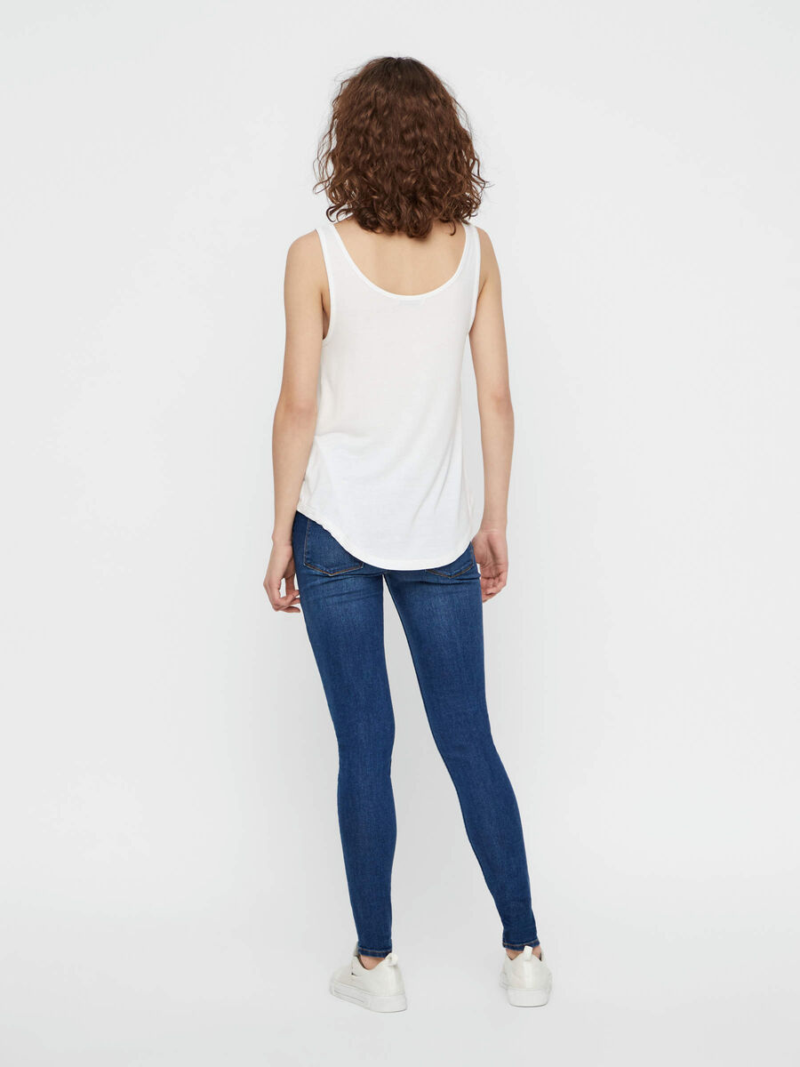 Pieces LOOSE FIT TOP SANS MANCHES, Bright White, highres - 17078843_BrightWhite_004.jpg