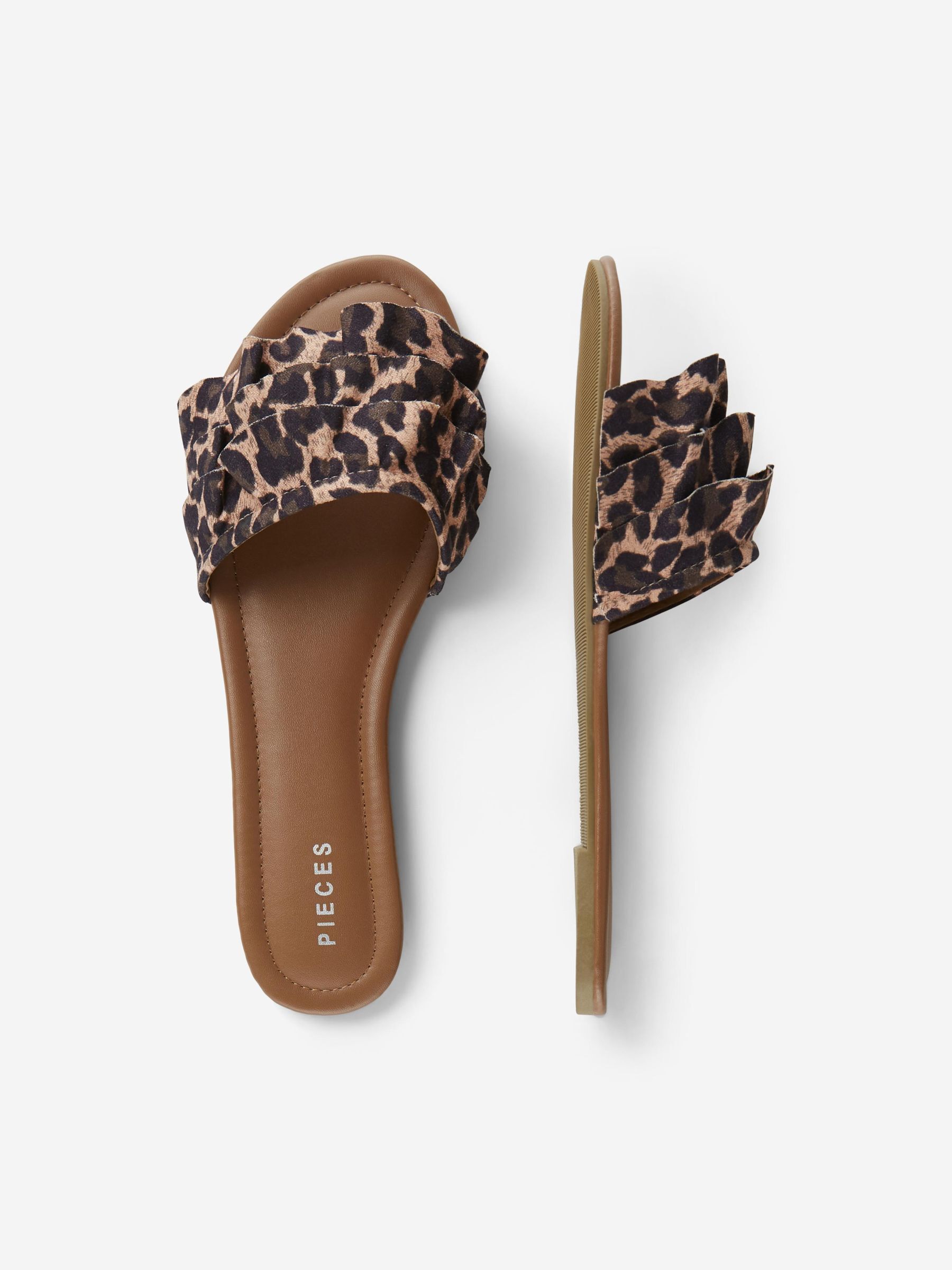 Frill sandals Pieces