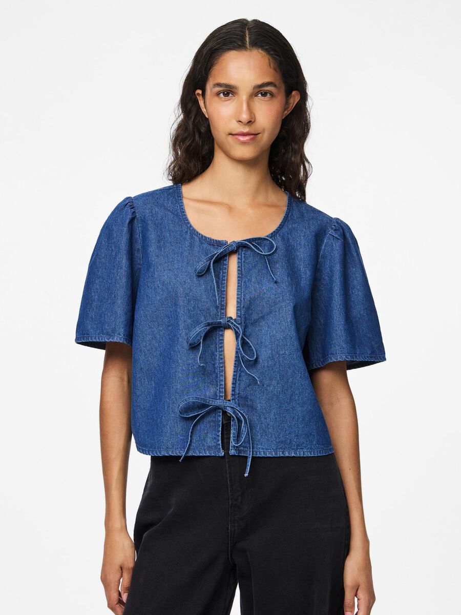 Pieces PCTENIM - EN DENIM AVEC LIEN À NOUER TOP, Medium Blue Denim, highres - 17157937_MediumBlueDenim_003.jpg