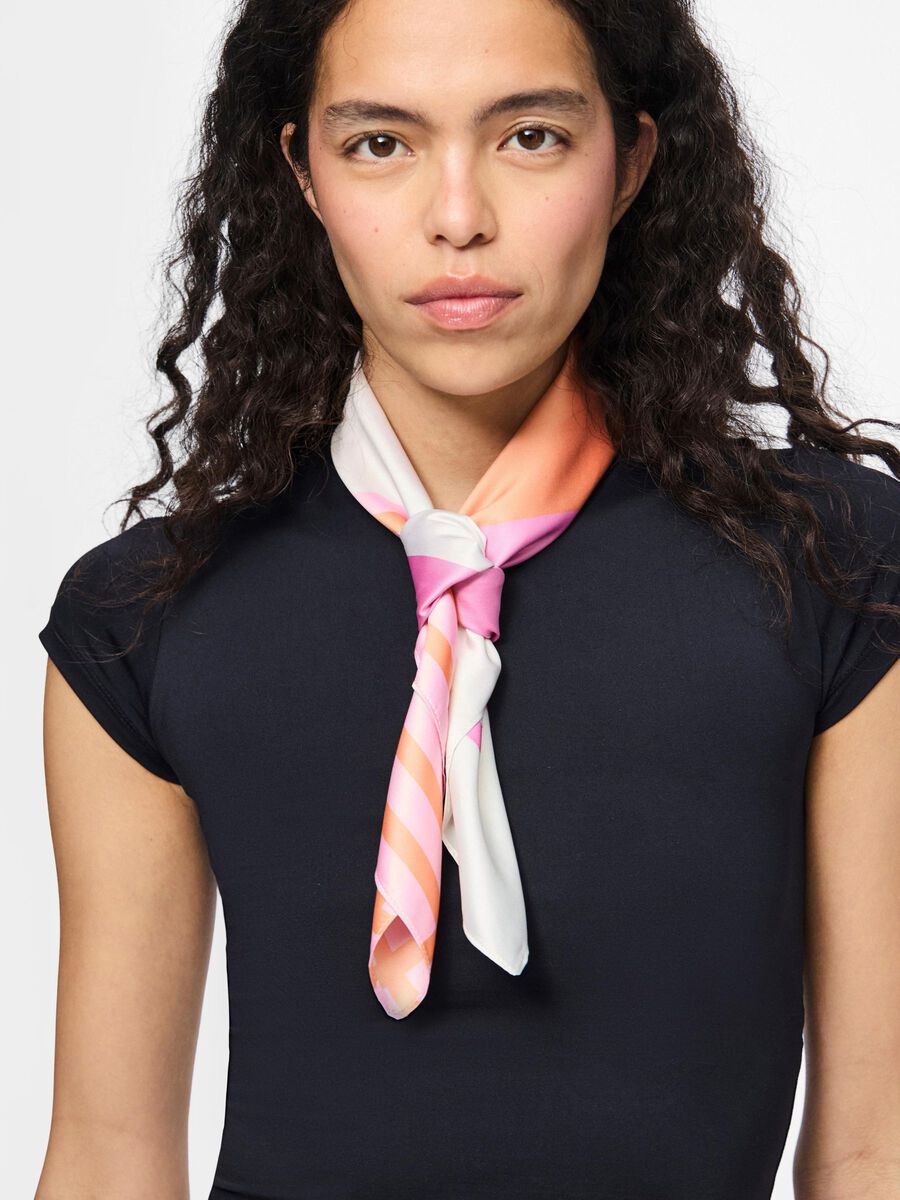 Pieces PCNANNA LILLE KVADRAT HALSTØRKLÆDE, Pink-A-Boo, highres - 17164716_PinkABoo_1262706_003.jpg