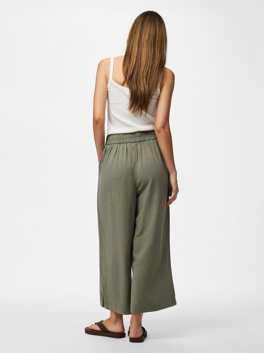 Product carousel image - PCVINSTY HW  CULOTTES, Deep Lichen Green | 2