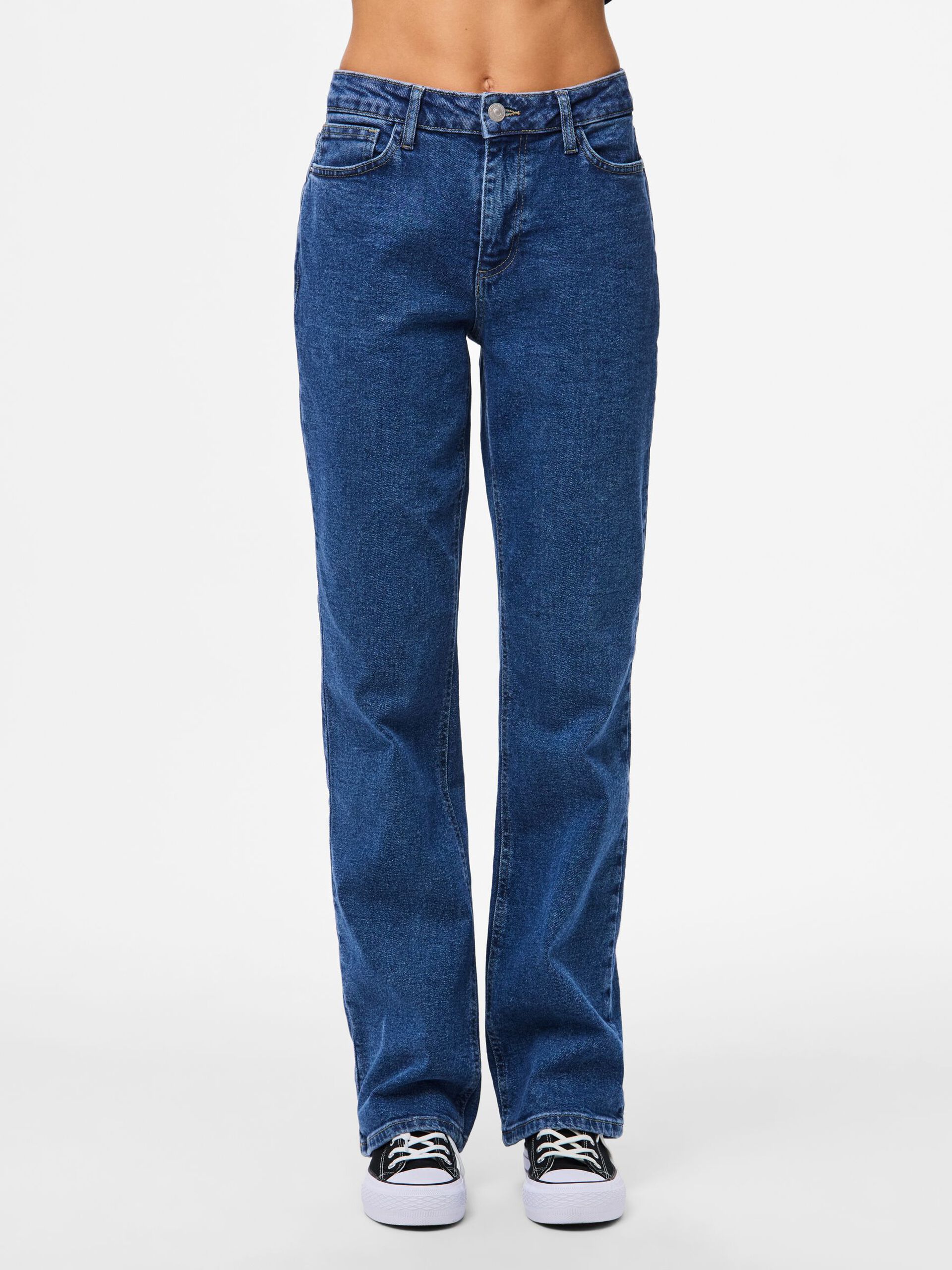 Carousel image - PCKELLY STRAIGHT FIT JEANS, Medium Blue Denim | 3