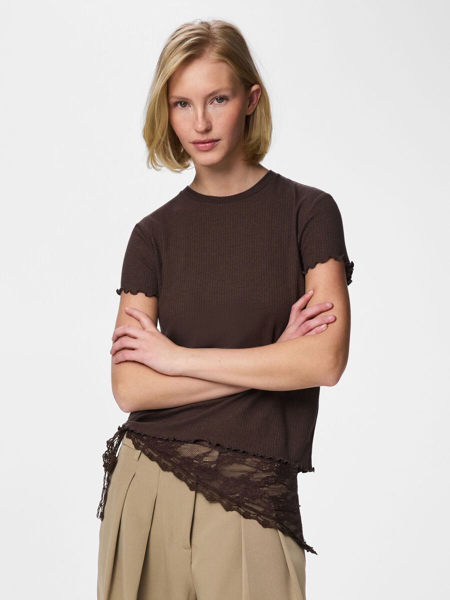 Product carousel image - PCNICCA GERIPPTES T-SHIRT, Hot Fudge | 1