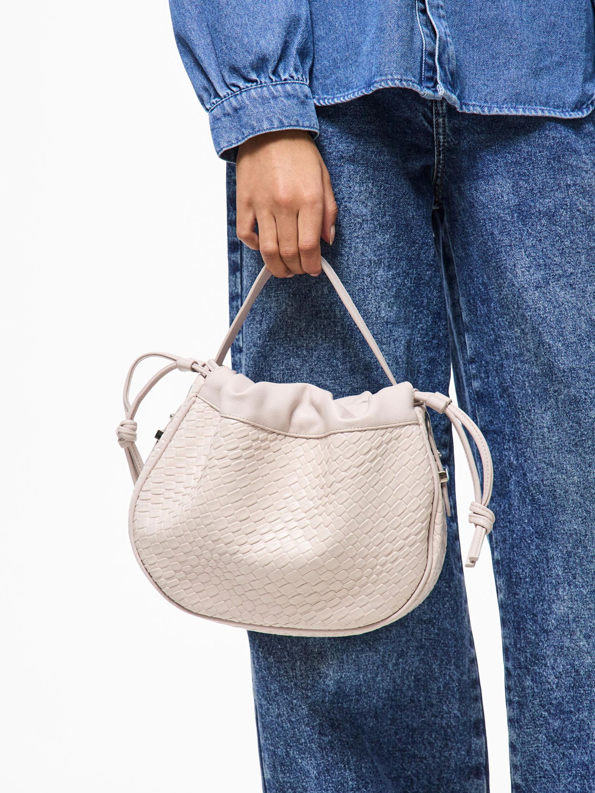 Carousel image - STOR FLÄTAD BALLOON BAG, Silver Mink | 5