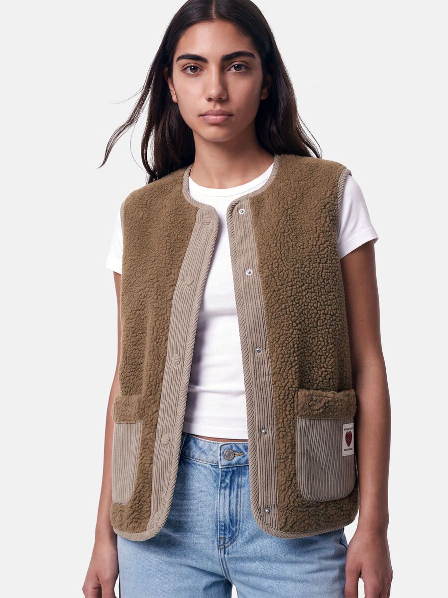 Product carousel image 1 PCANASTACIA TEDDY VEST, Greige