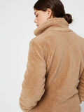 Pieces FAUX SHEARLING KÅPE, Tannin, highres - 17103186_Tannin_007.jpg