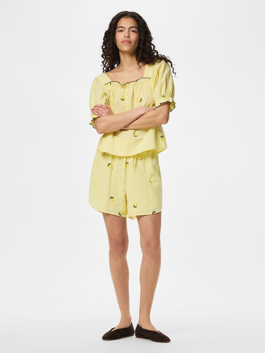 Carousel image - PCSELENA SHORTS, Pale Banana | 5