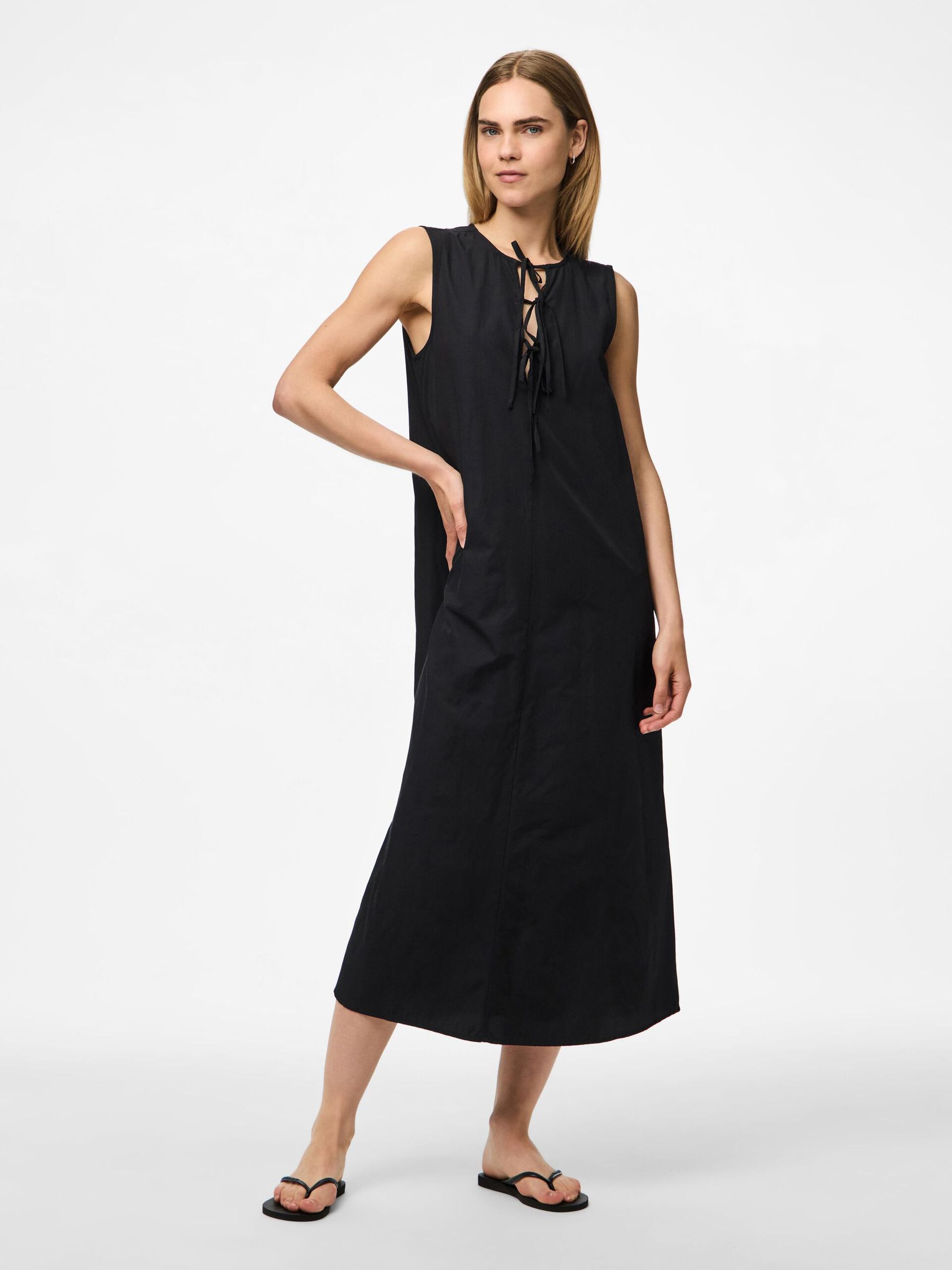 Carousel image - PCJENNA REVERSESIBLE TIE MIDI DRESS, Black | 3