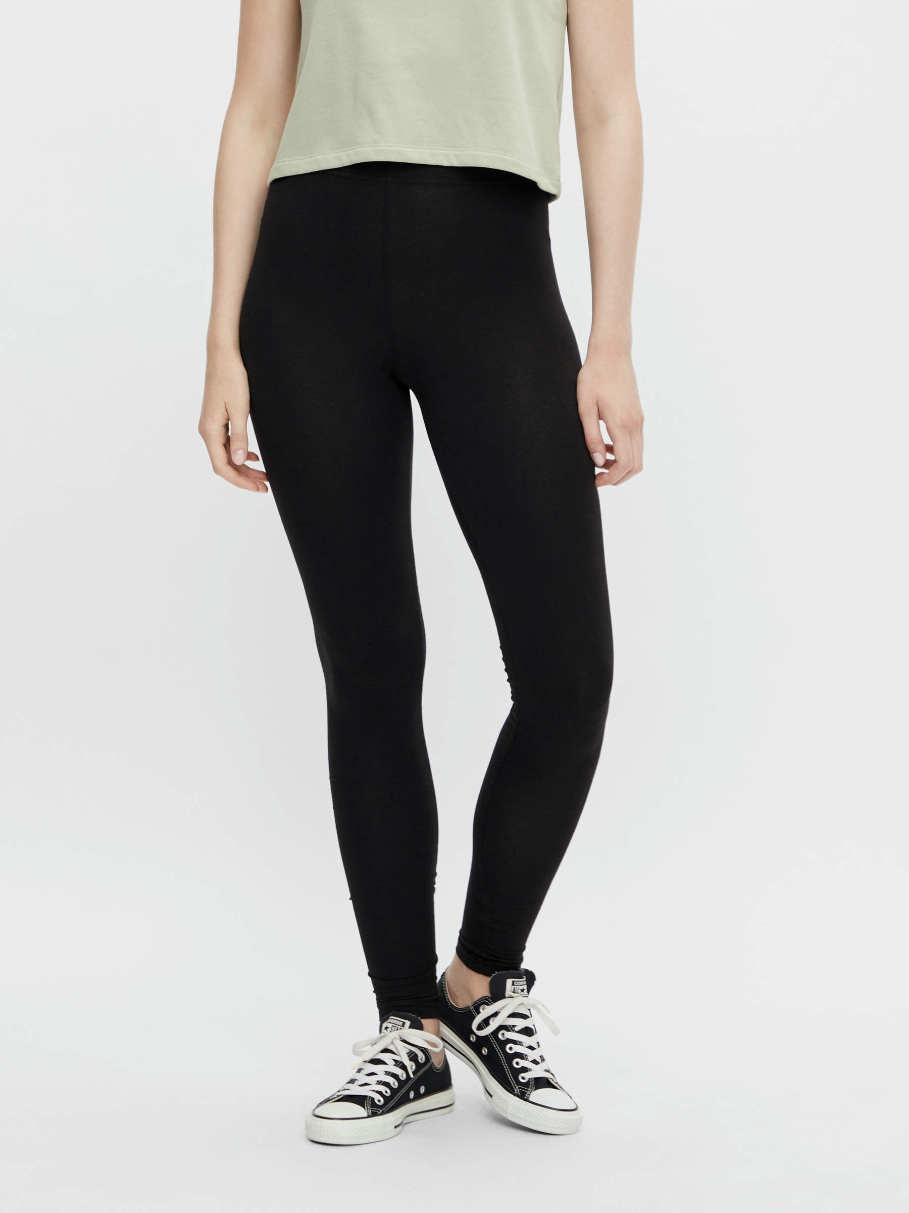 select black leggings