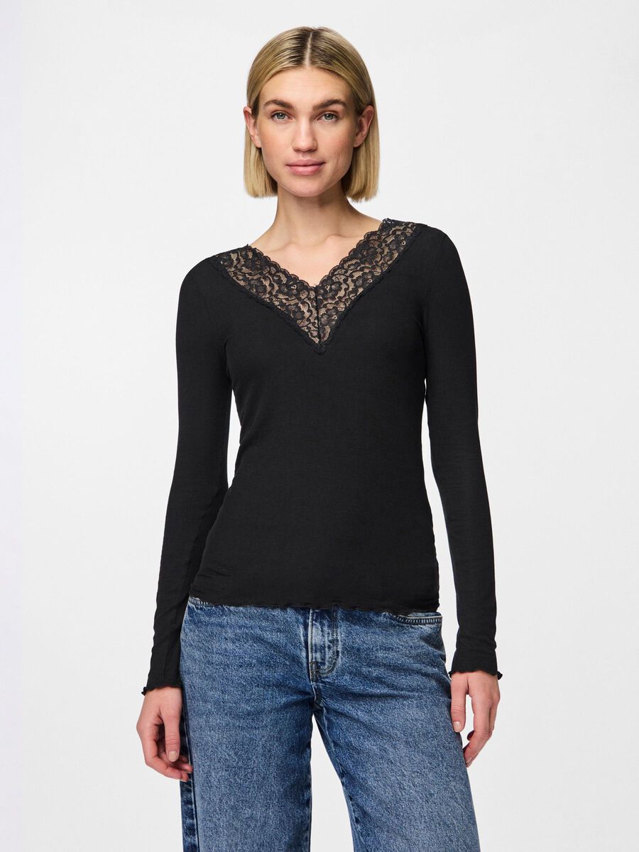 Pieces LACE TRIM V-NECK TOP, Black, highres - 17095374_Black_003.jpg