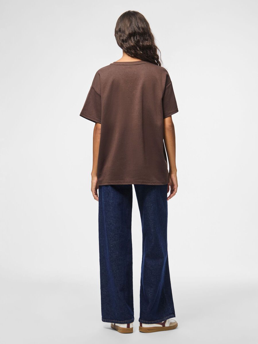 Product carousel image - PCSKYLAR OVERSIZED T-SHIRT, Hot Fudge | 2