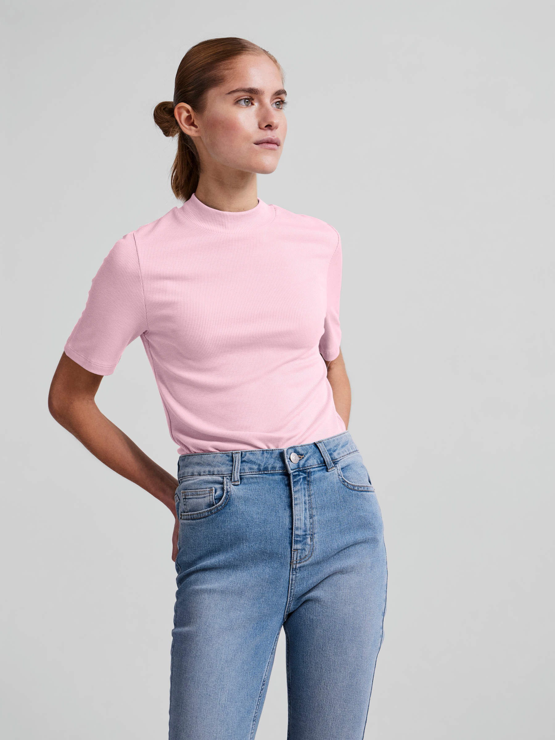 Top met hoge kraag top