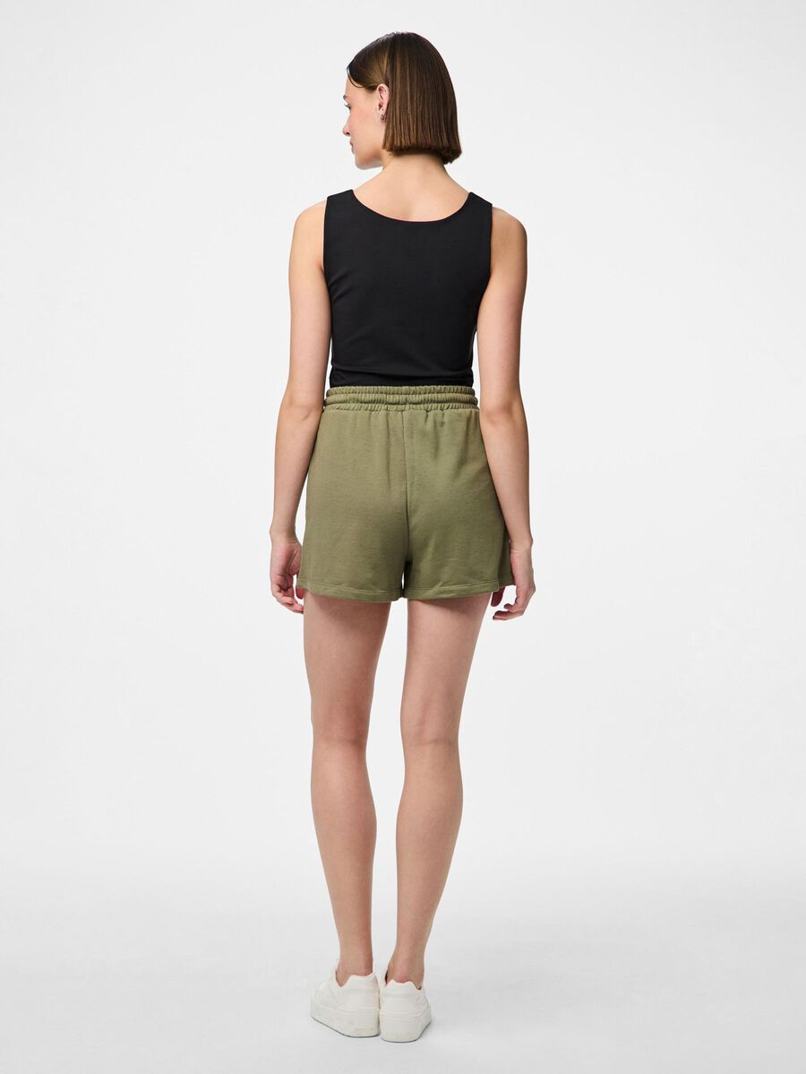 Pieces PCCHILLI SWEAT SHORTS, Deep Lichen Green, highres - 17118868_DeepLichenGreen_004.jpg