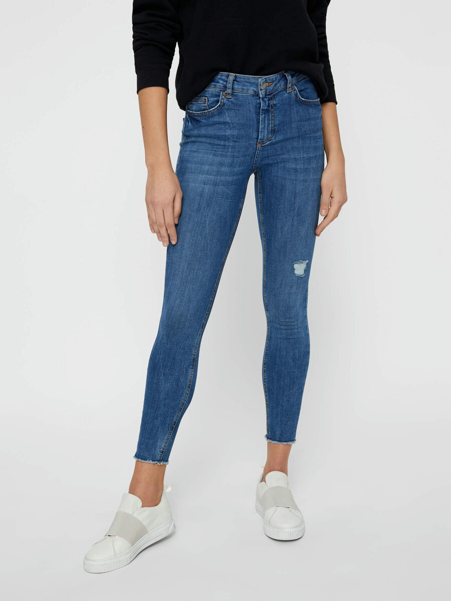 Pieces MID WAIST CROPPED JEAN, Medium Blue Denim, highres - 17087090_MediumBlueDenim_003.jpg