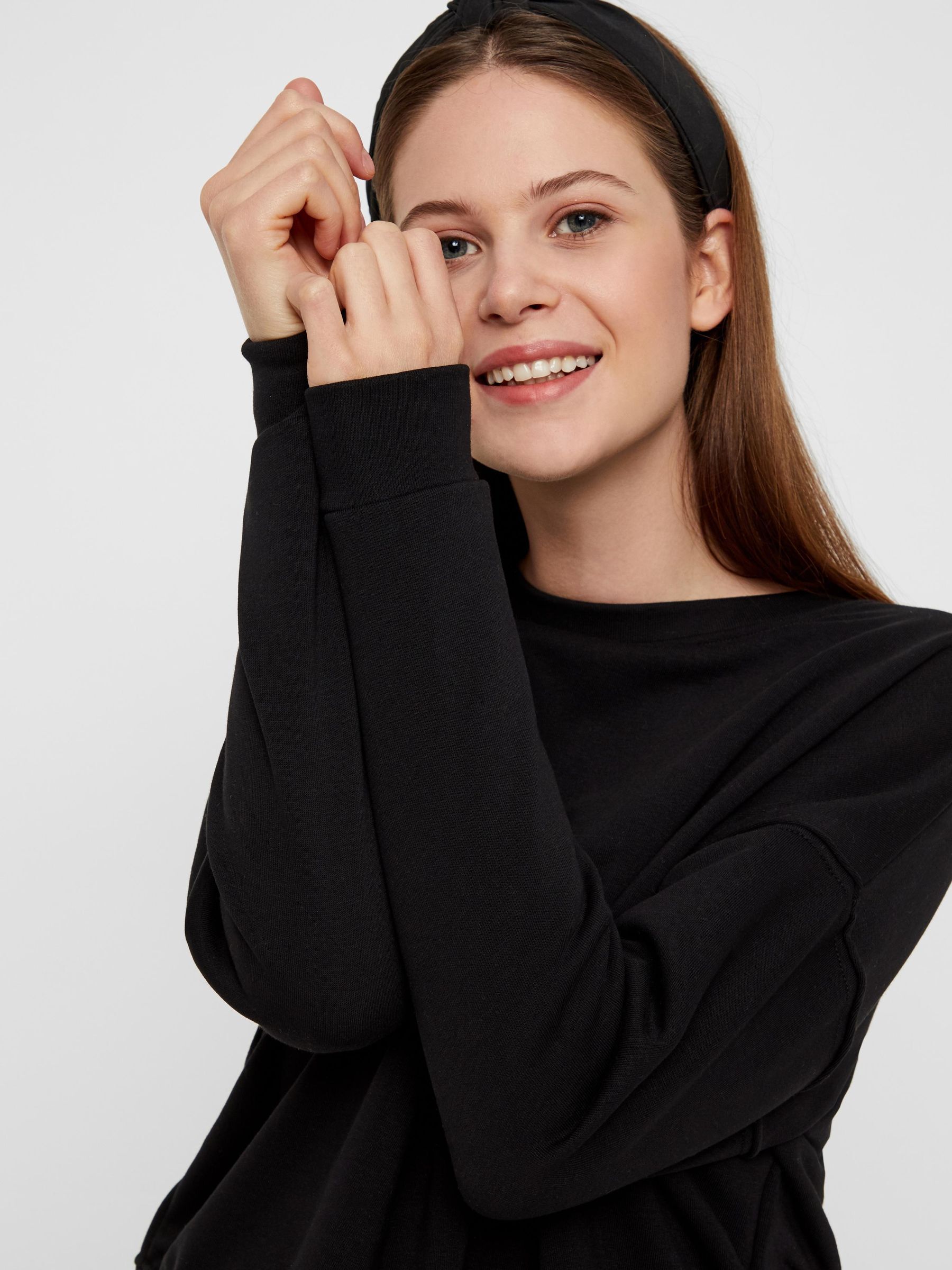 DROPPED SHOULDER SWEATSHIRT | Black | PIECES® Poland DROPPED SHOULDER SWEATSHIRT | Black | PIECES® Poland
