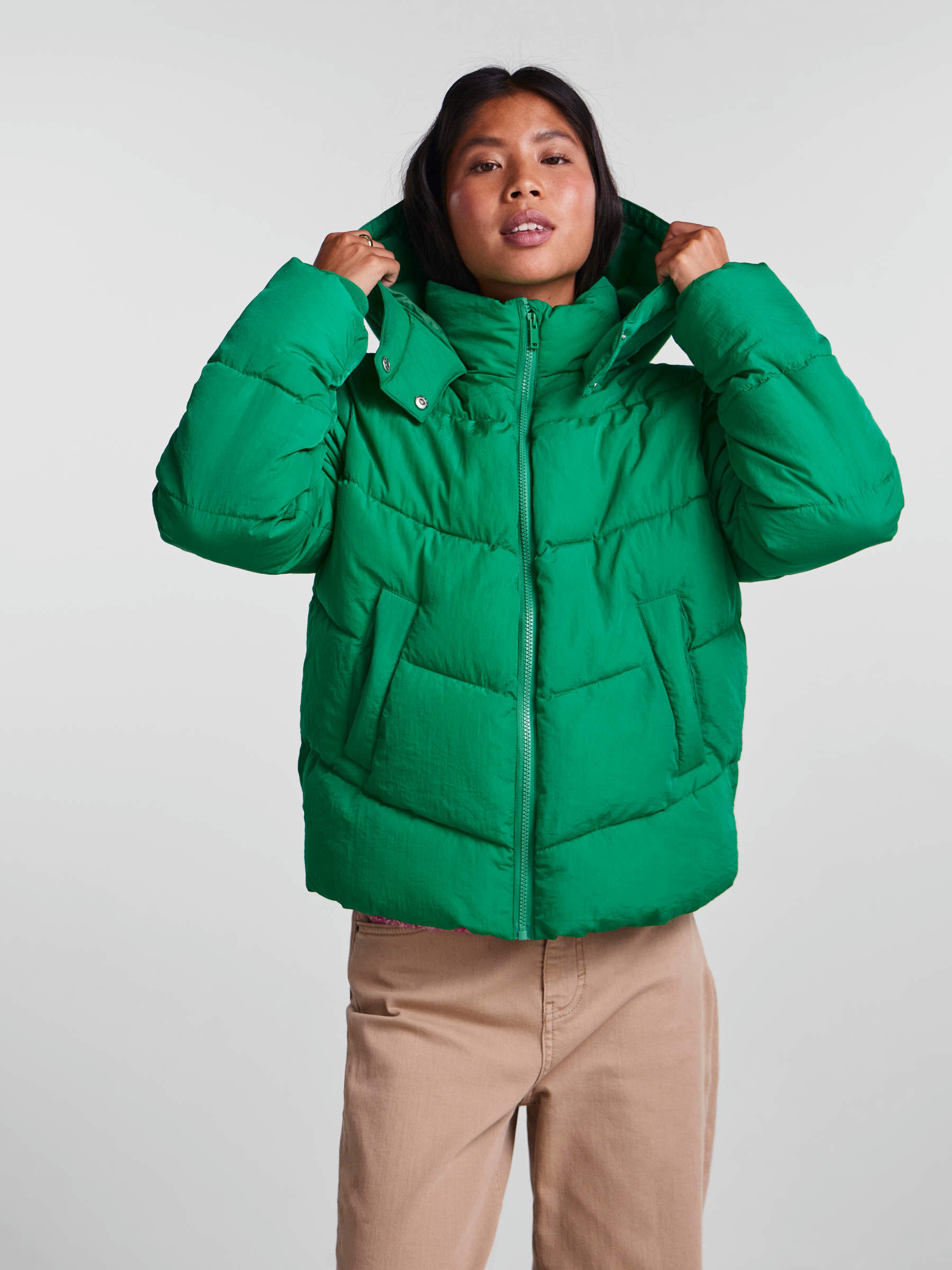 Green PCJAMILLA PUFFER JACKET | Pieces®