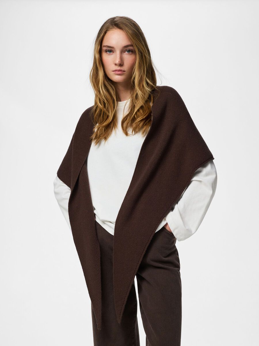 Product carousel image - PCKOMMA RIB BIG TRIANGLE  SCARF, Hot Fudge | 2