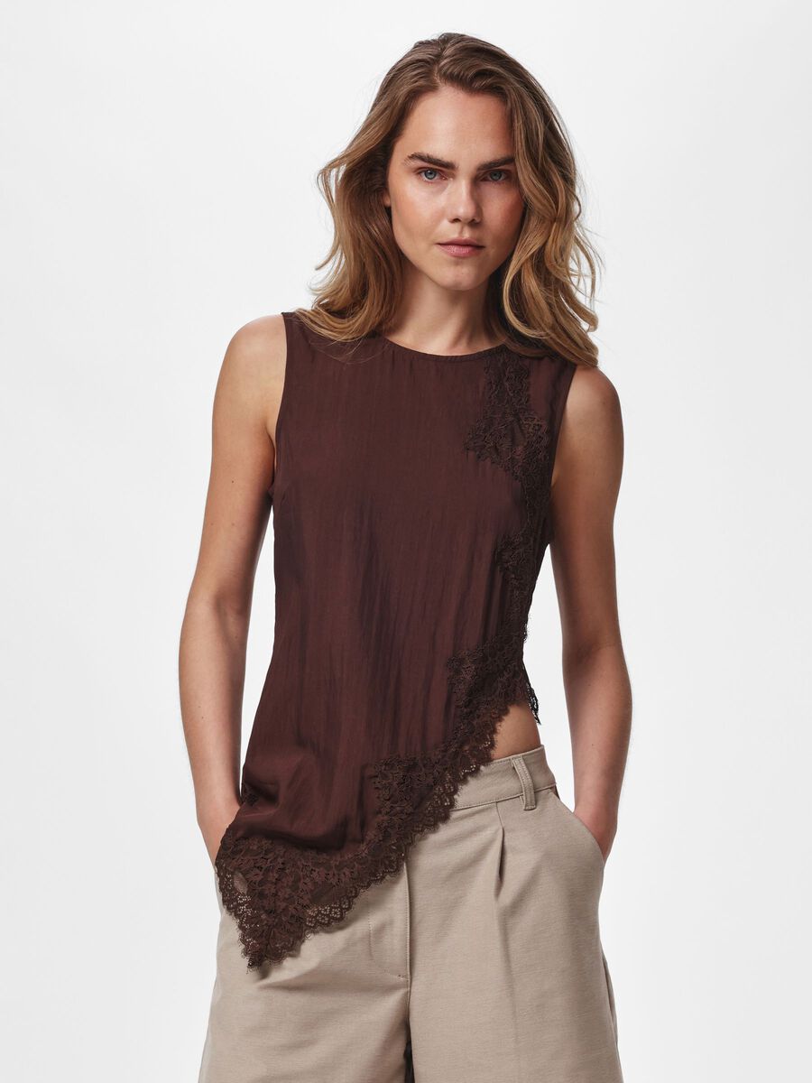 Carousel image 1 PCJOLIVIA ASYMETRIC LACE SLEEVELESS TOP, Hot Fudge