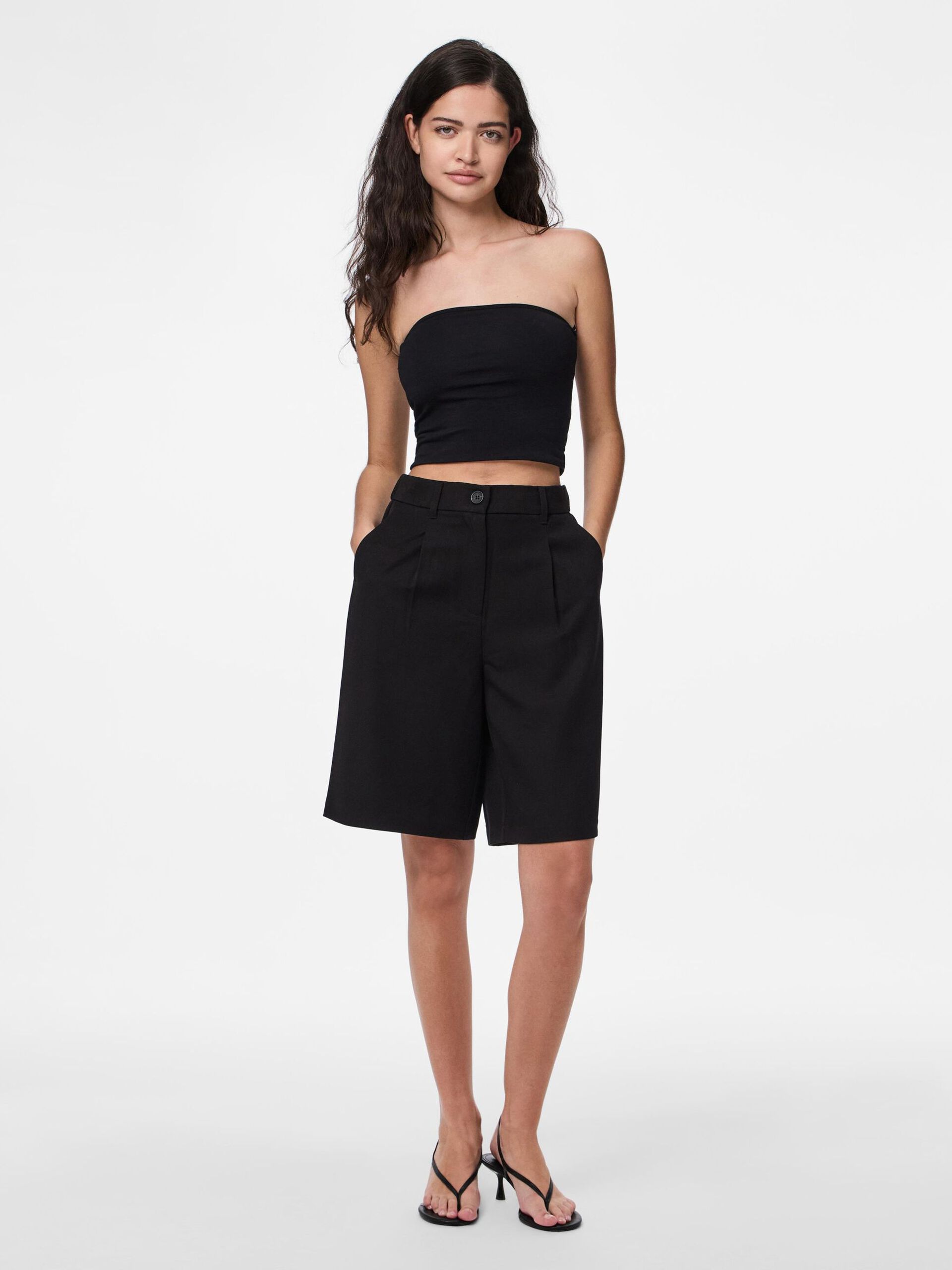 Carousel image - PCKAMIL HW SHORTS, Black | 3