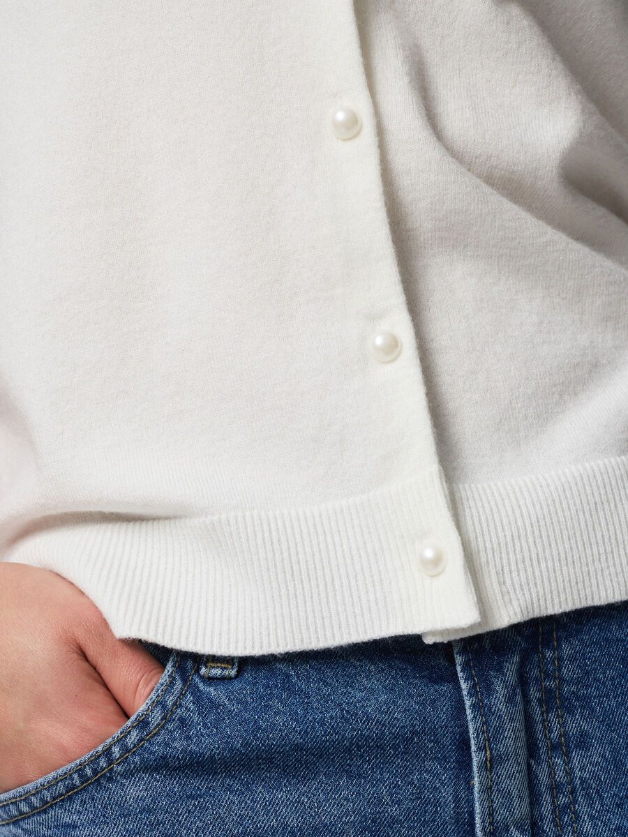 Carousel image - PCNORA V-NECK  KNITTED CARDIGAN, Cloud Dancer | 4