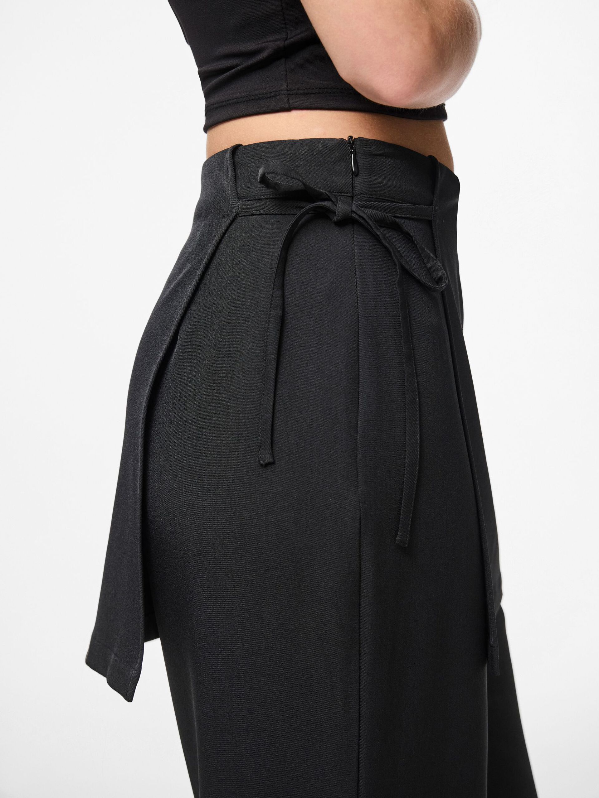 Carousel image - PCJOSSA MW TROUSERS, Black | 4