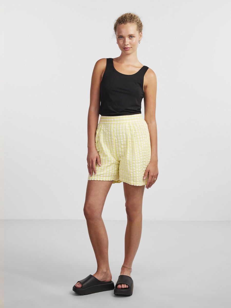 Pieces PCKINLEY HIGH-WAIST SHORT, Mellow Yellow, highres - 17142472_MellowYellow_1059739_005.jpg