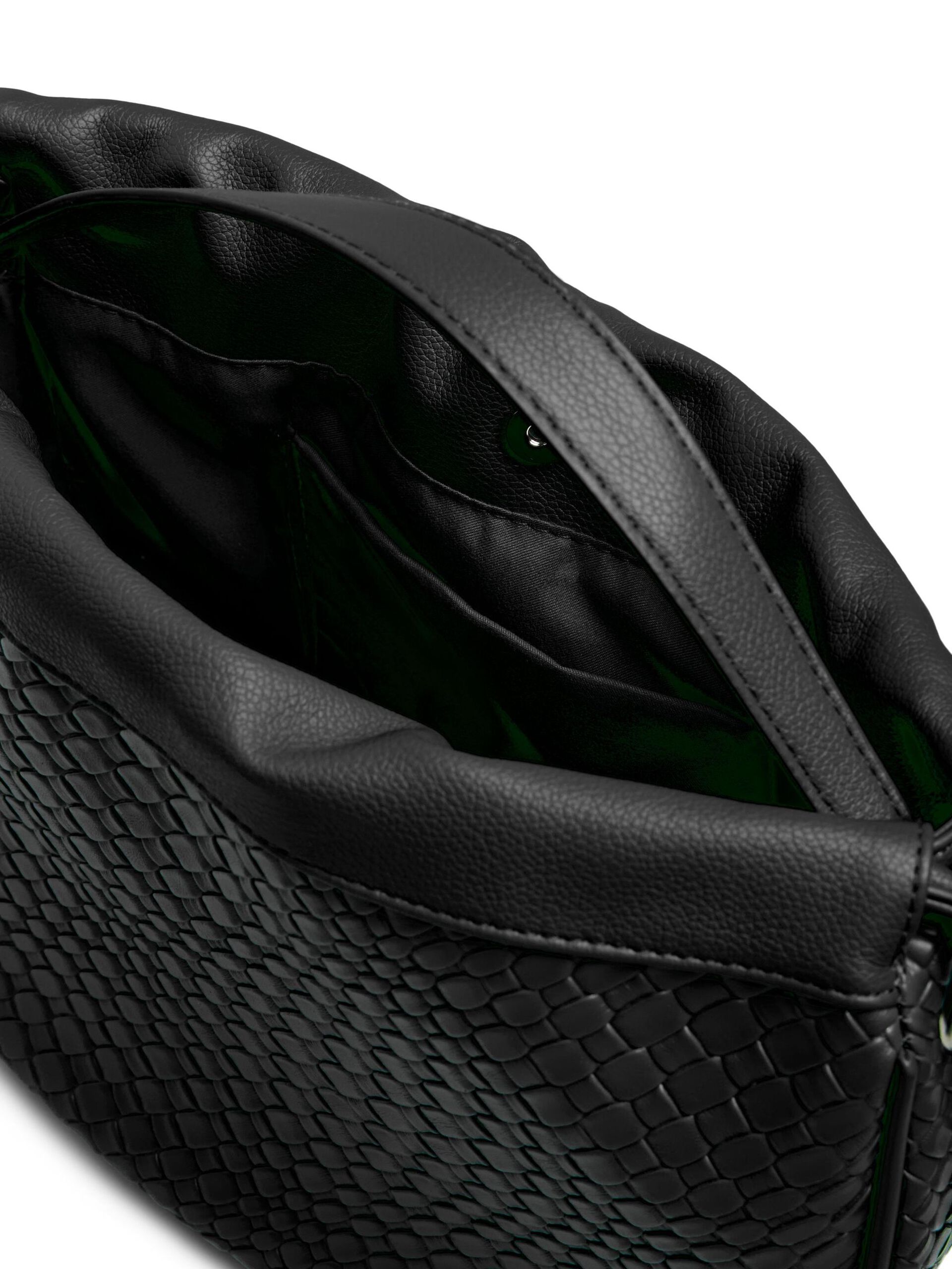 Carousel image - LARGE BRAIDED BALLOON BAG, Black | 6