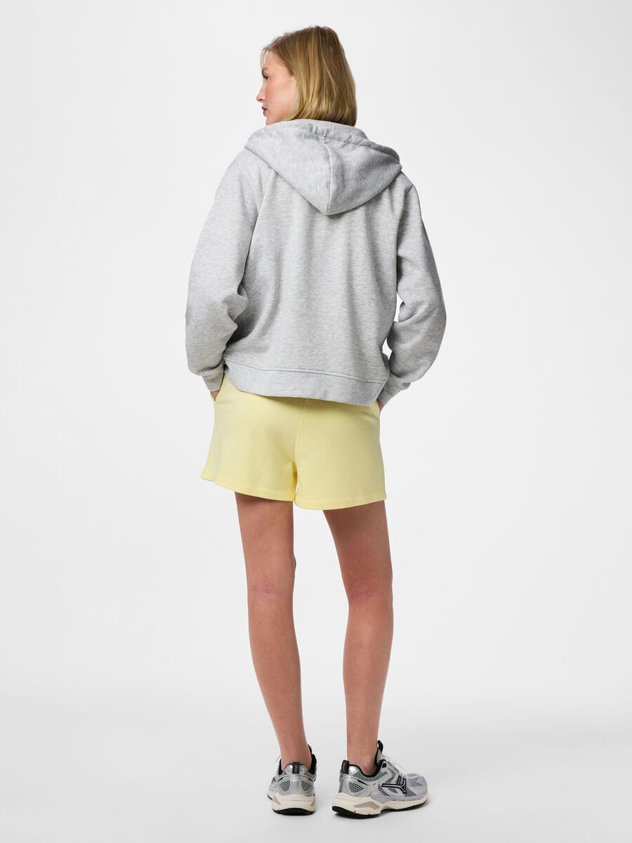 Product carousel image - PCCHILLI SWEAT SHORTS, French Vanilla | 2