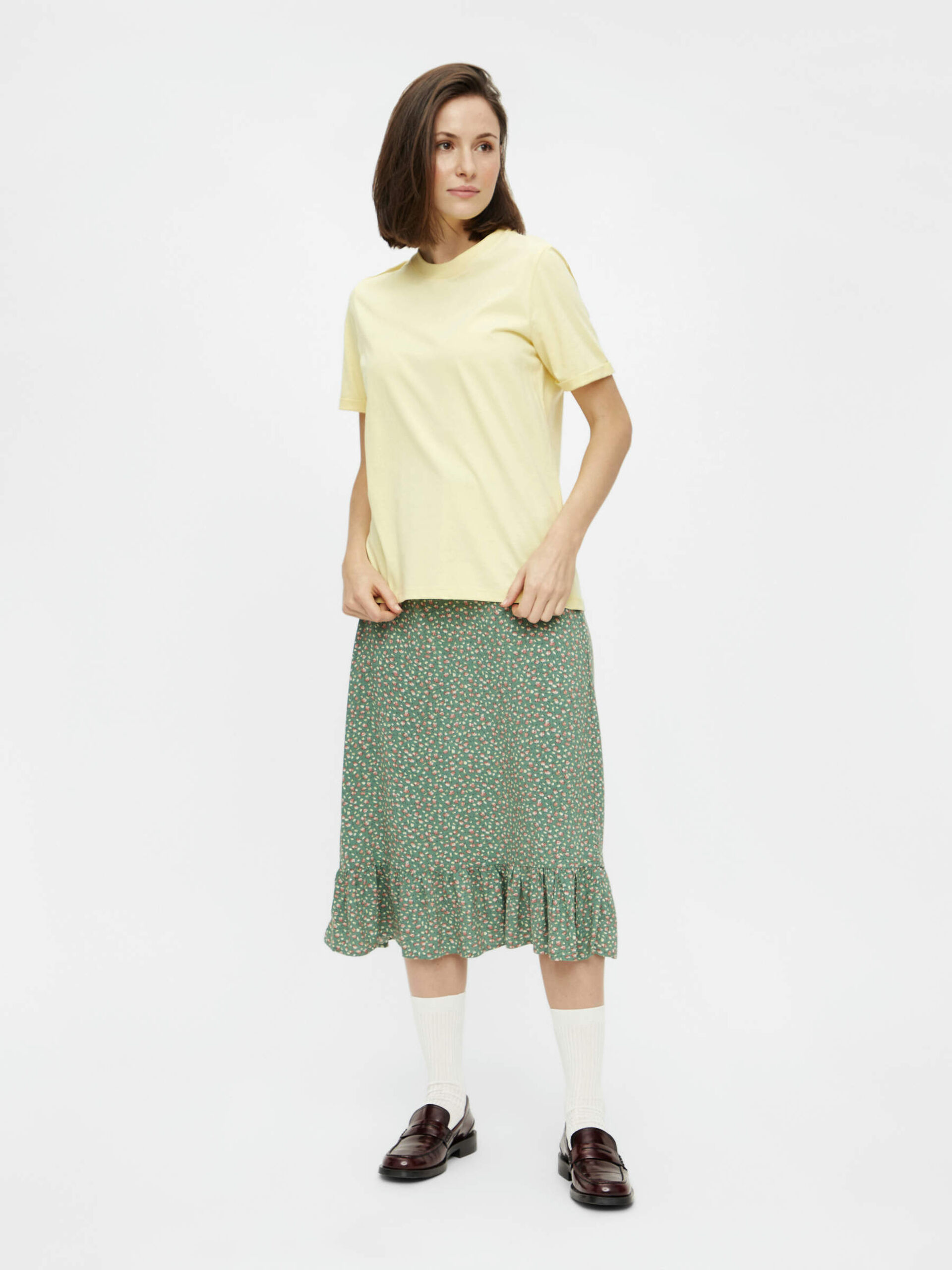 Carousel image - PCRIA FOLD UP T-SHIRT, Pale Banana | 3