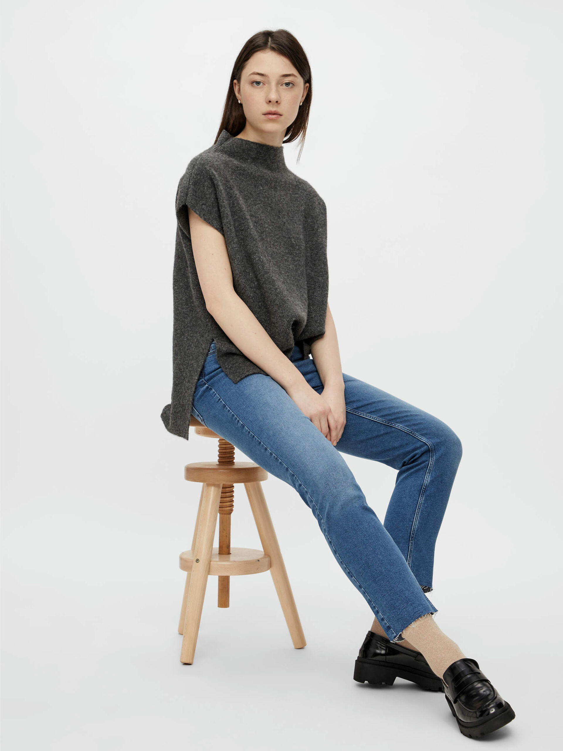 Carousel image - HOGE HALS PONCHO, Dark Grey Melange | 5