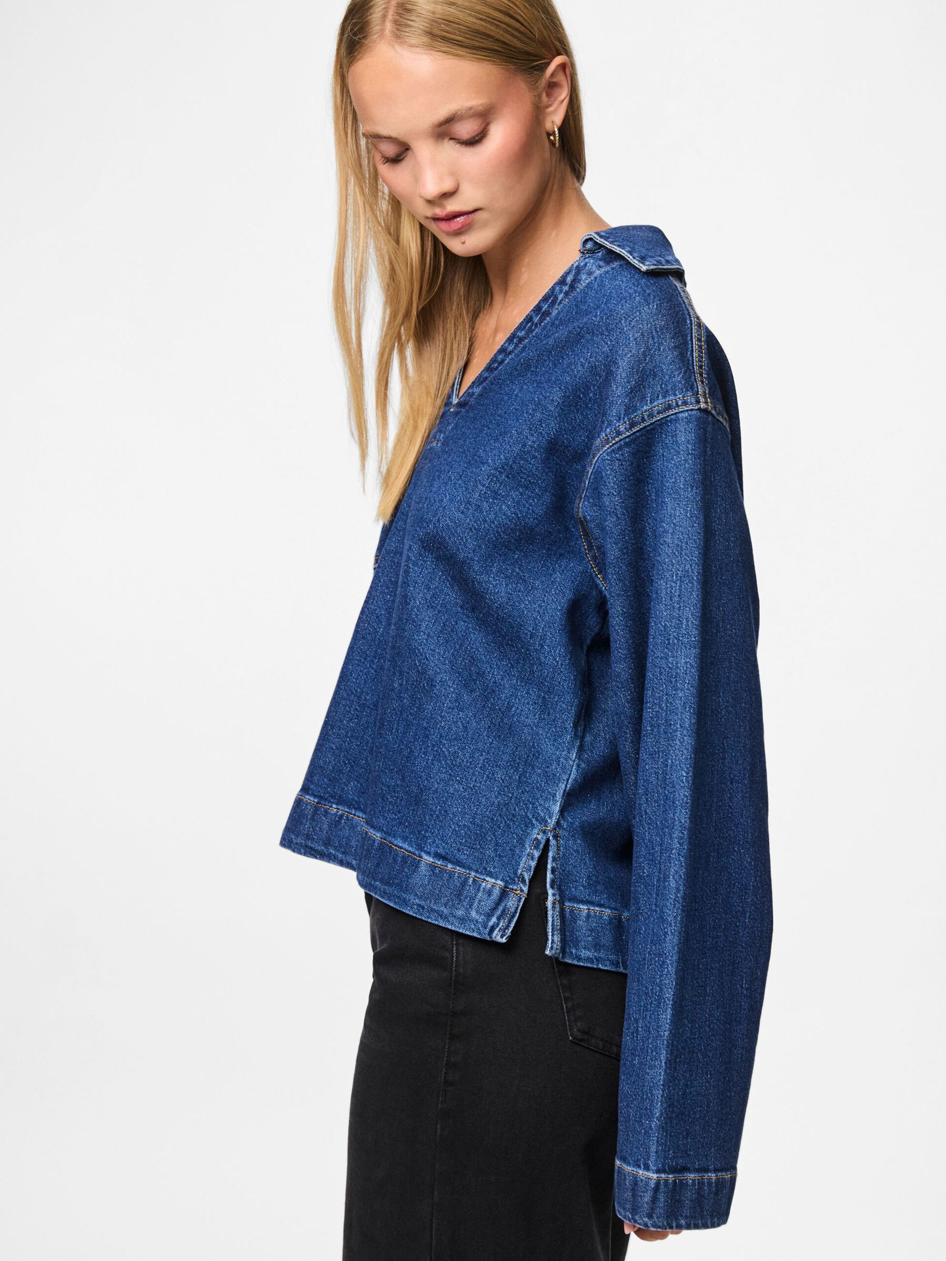 Carousel image - PCSILKE DENIM V-NECK SHIRT, Medium Blue Denim | 6