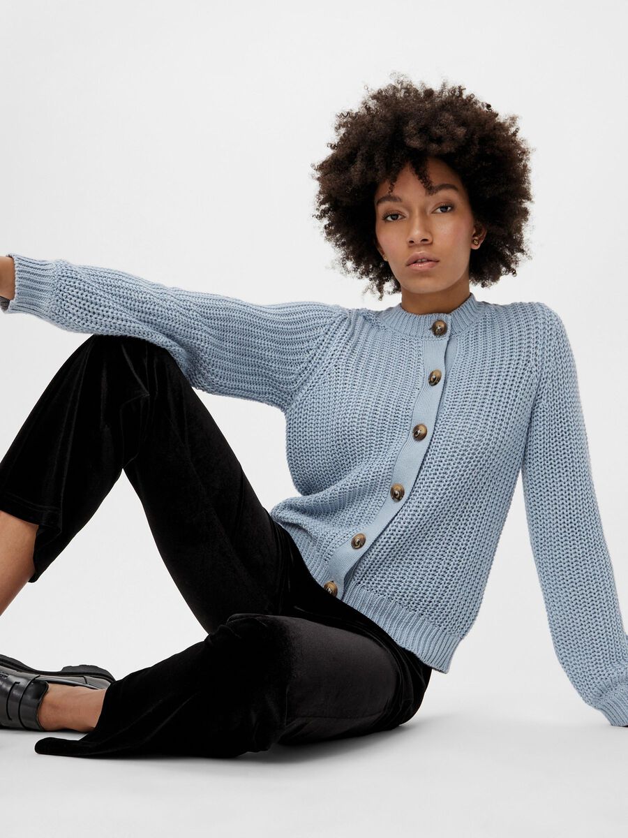 Carousel image - FARGET STRIKKET CARDIGAN, Kentucky Blue | 5