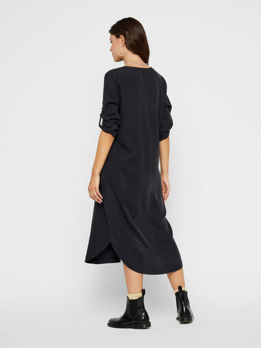 Pieces LOOSE-FIT LYOCELL MIDI DRESS, Black, highres - 17104794_Black_004.jpg