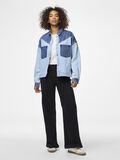 Pieces PCFAMY DENIM SHIRT, Light Blue Denim, highres - 17157924_LightBlueDenim_1186168_005.jpg