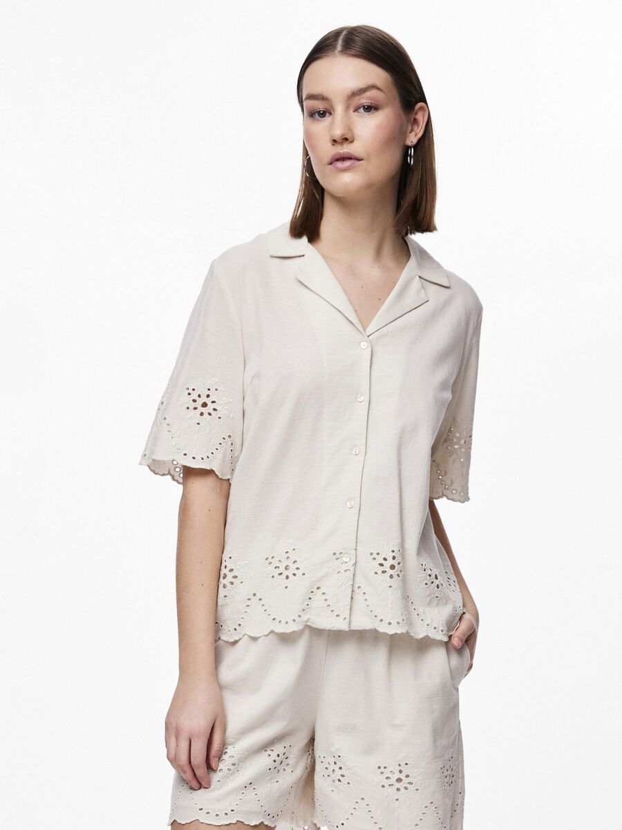 Pieces PCALMINA - BRODERIE CHEMISE À MANCHES COURTES, Birch, highres - 17149521_Birch_003.jpg
