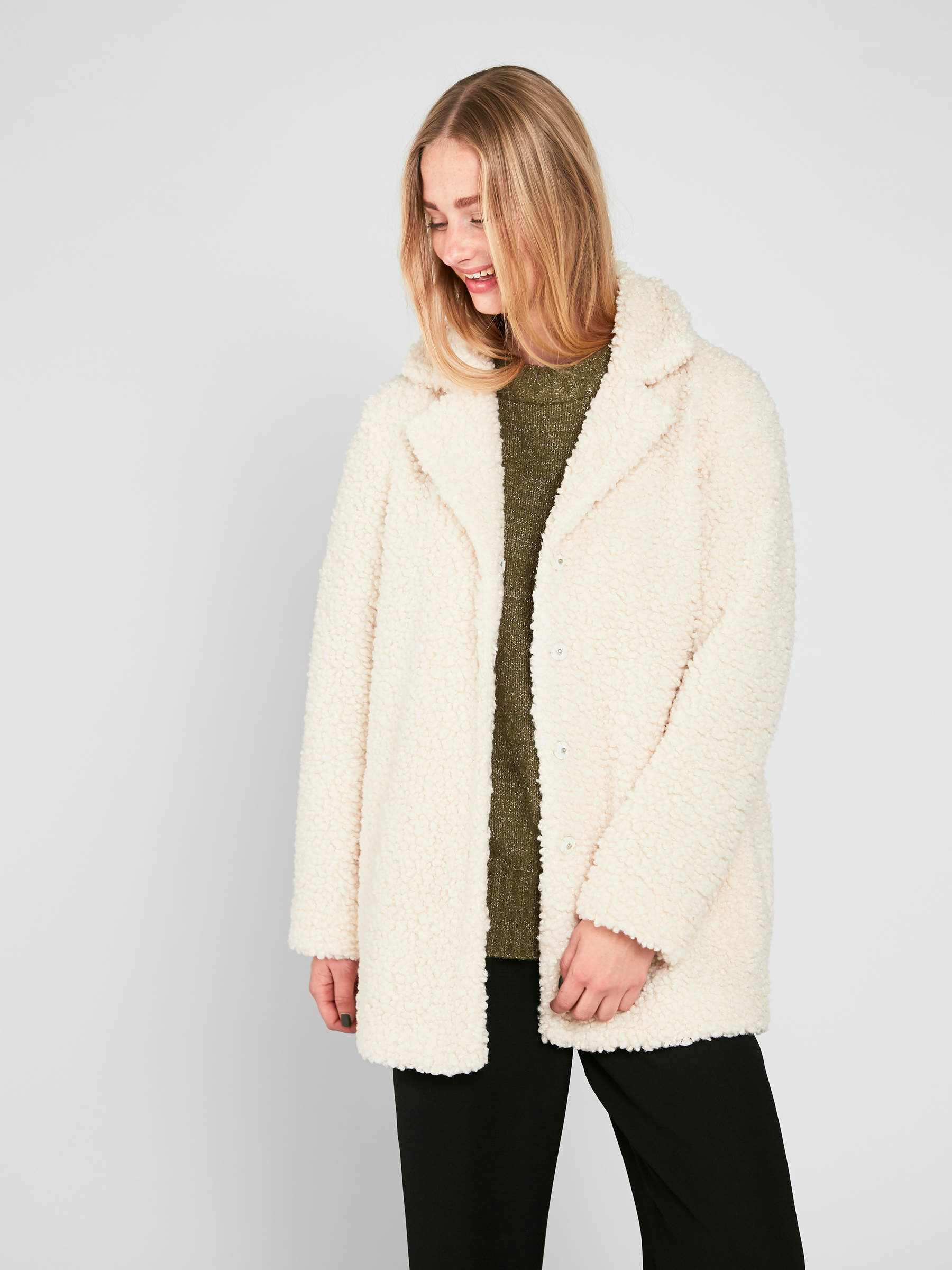 Pieces teddy coat hotsell