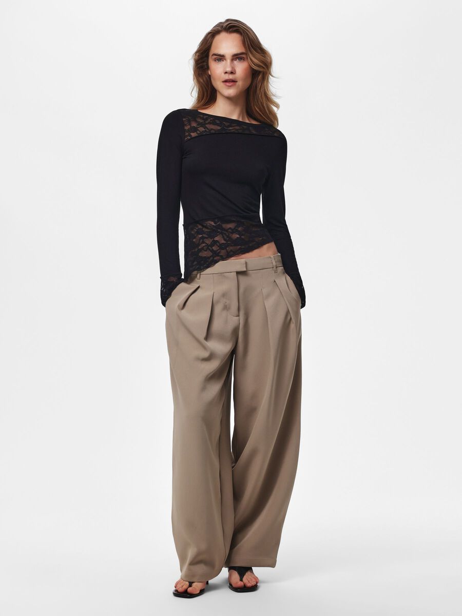 Carousel image 3 PCAUGUSTA BLONDEDETALJ LANGERMET TOPP, Black