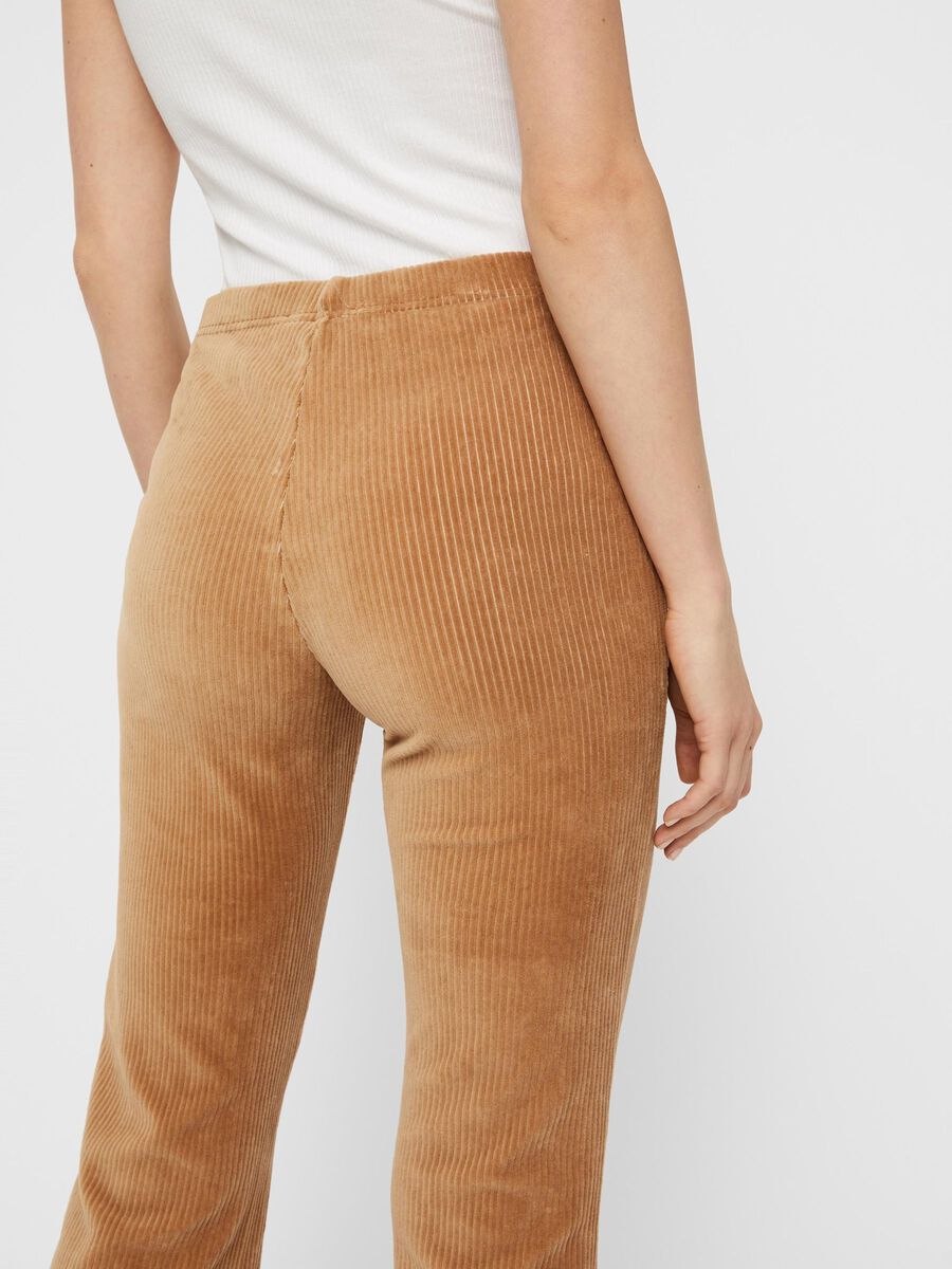 Carousel image - FLUWELEN FLARED BROEK, Tannin | 4