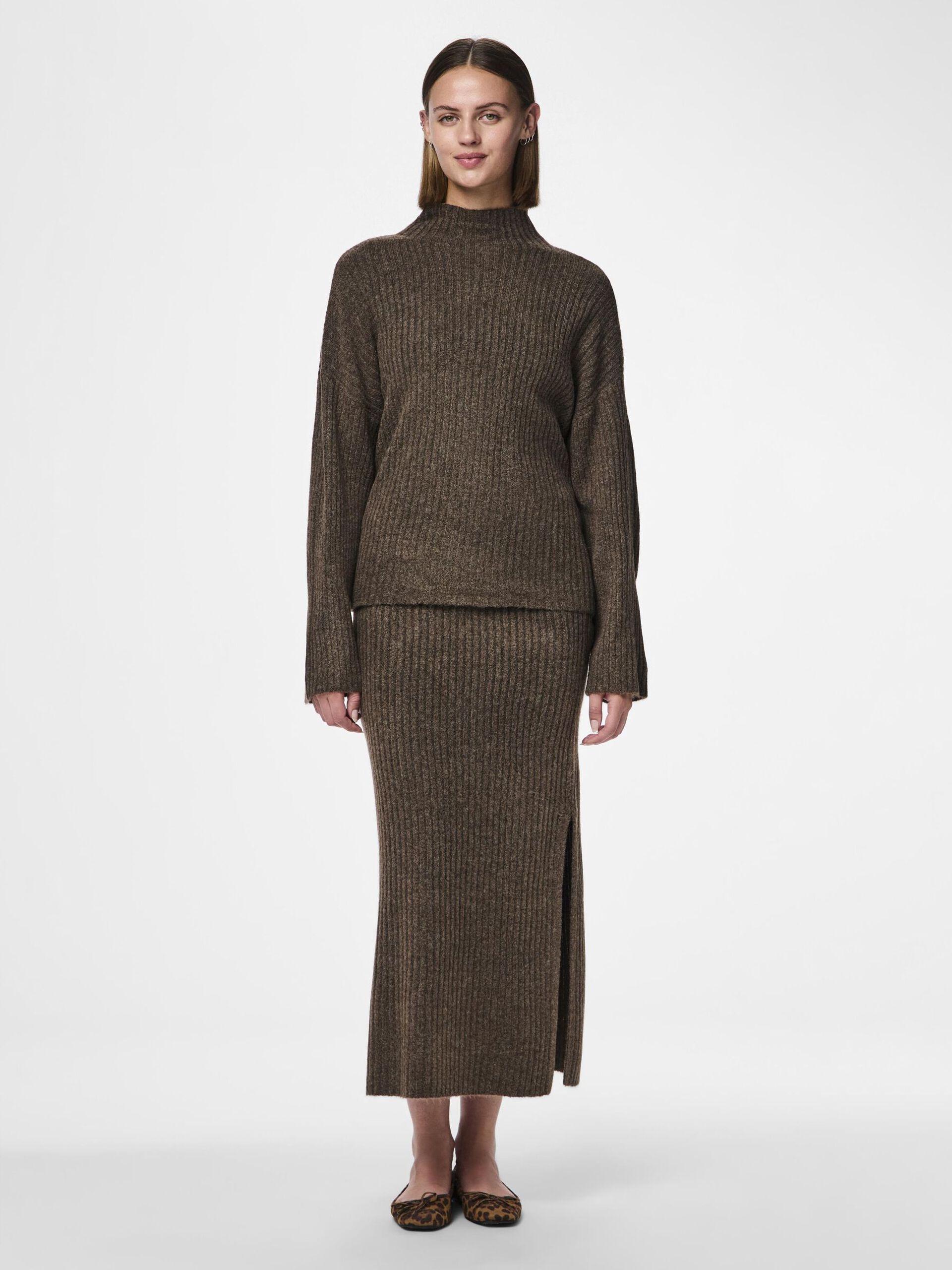 Carousel image - PCTULLE HIGH-NECK JUMPER, Morel | 5