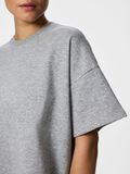 Product image thumbnail -  PCCHILLI OVERSIZED TOP MET KORTE MOUWEN, Light Grey Melange | 4