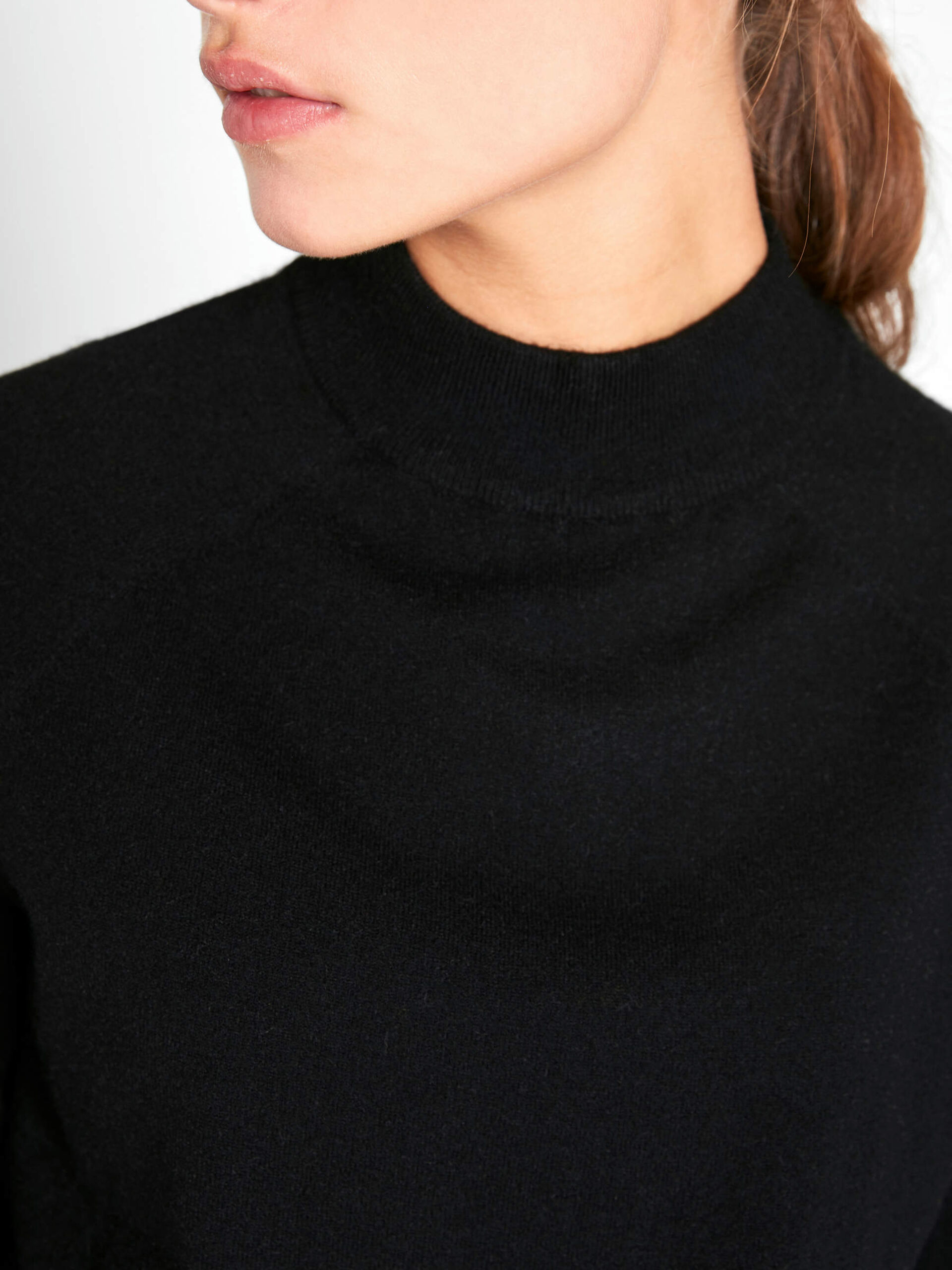 Carousel image - HØJHALSET PULLOVER, Black | 5