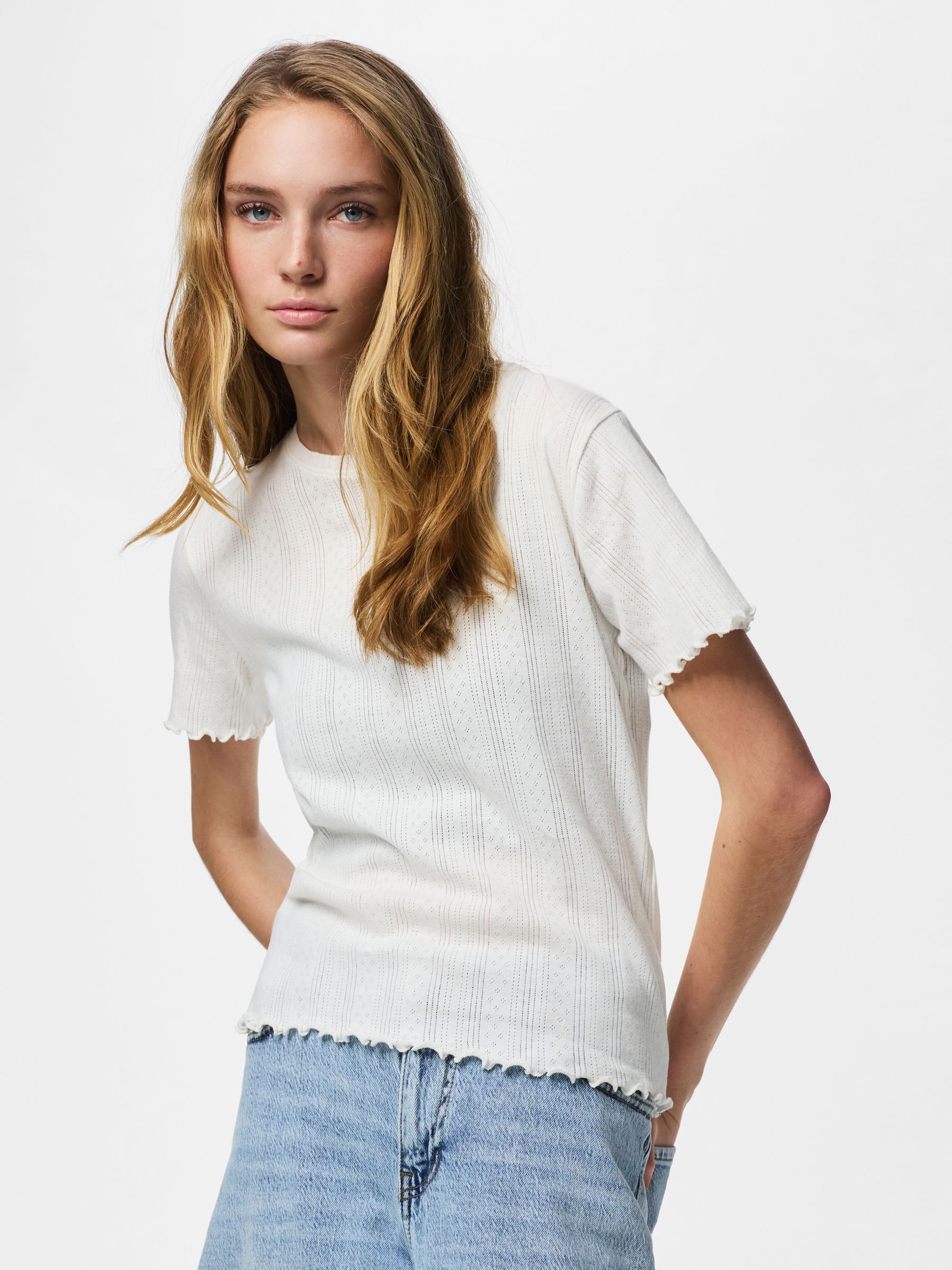 PCMARIE POINTELLE T-SHIRT | White | PIECES® France
