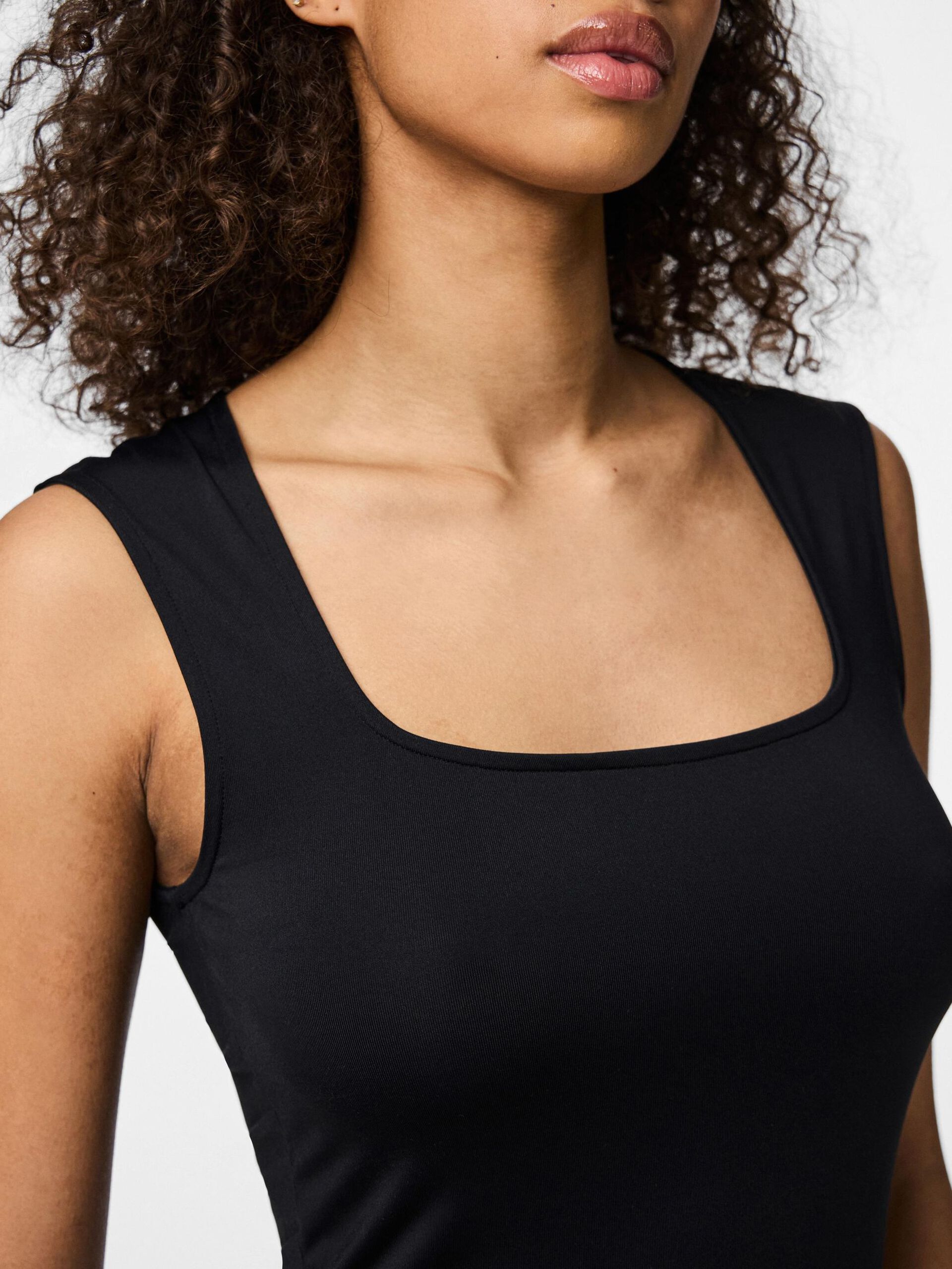 Carousel image - PCFYLLA MOUWLOZE TOP, Black | 4