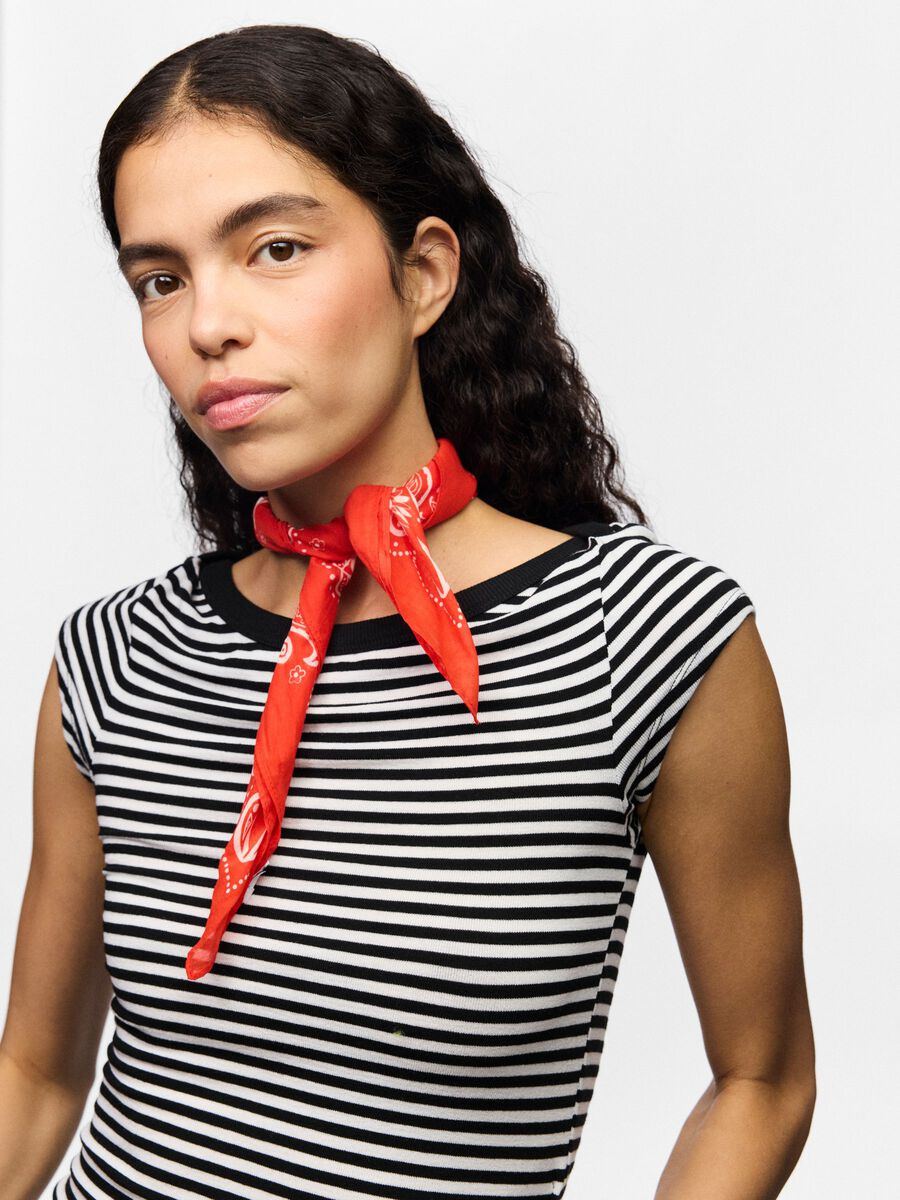Product carousel image 2 SZALIK, Flame Scarlet