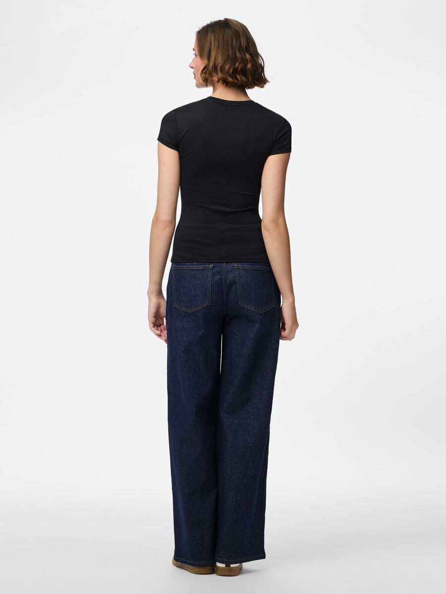 Pieces PCFYLLA NYLON T-SHIRT, Black, highres - 17157916_Black_004.jpg