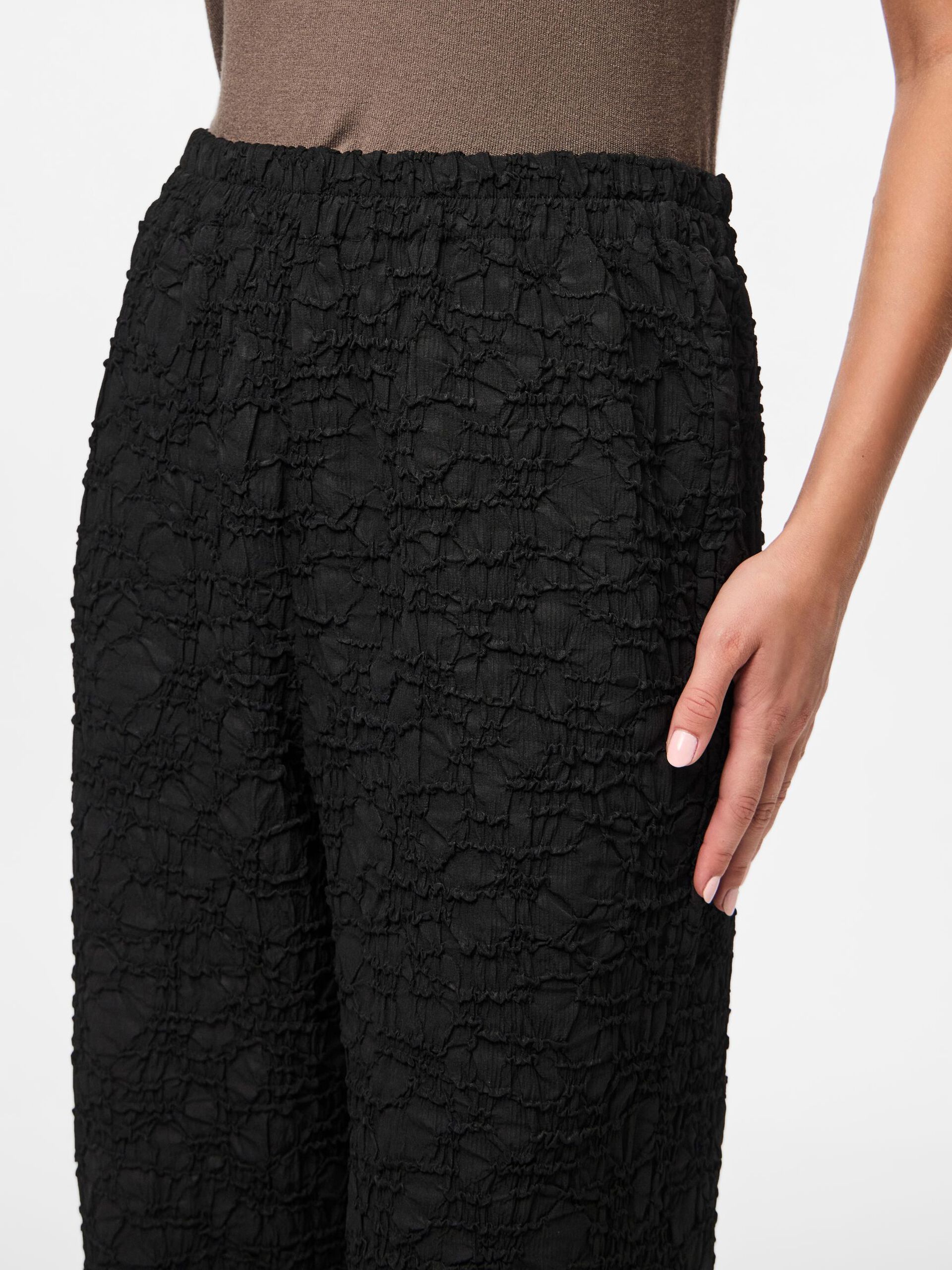 Carousel image - PCMOLLY HW WIDE-LEG TROUSERS, Black | 4