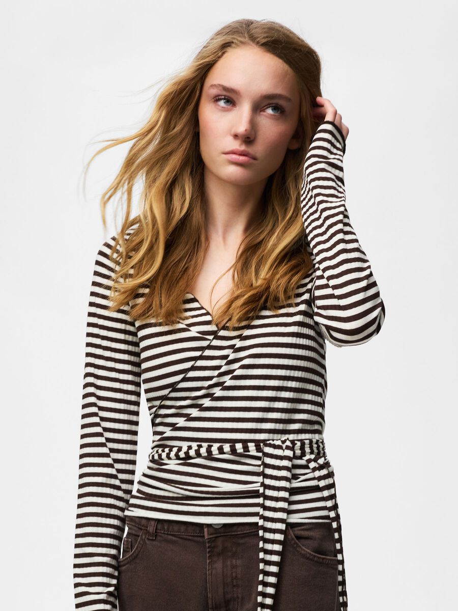 Product carousel image - KIETAISUTOPPI, Hot Fudge | 1